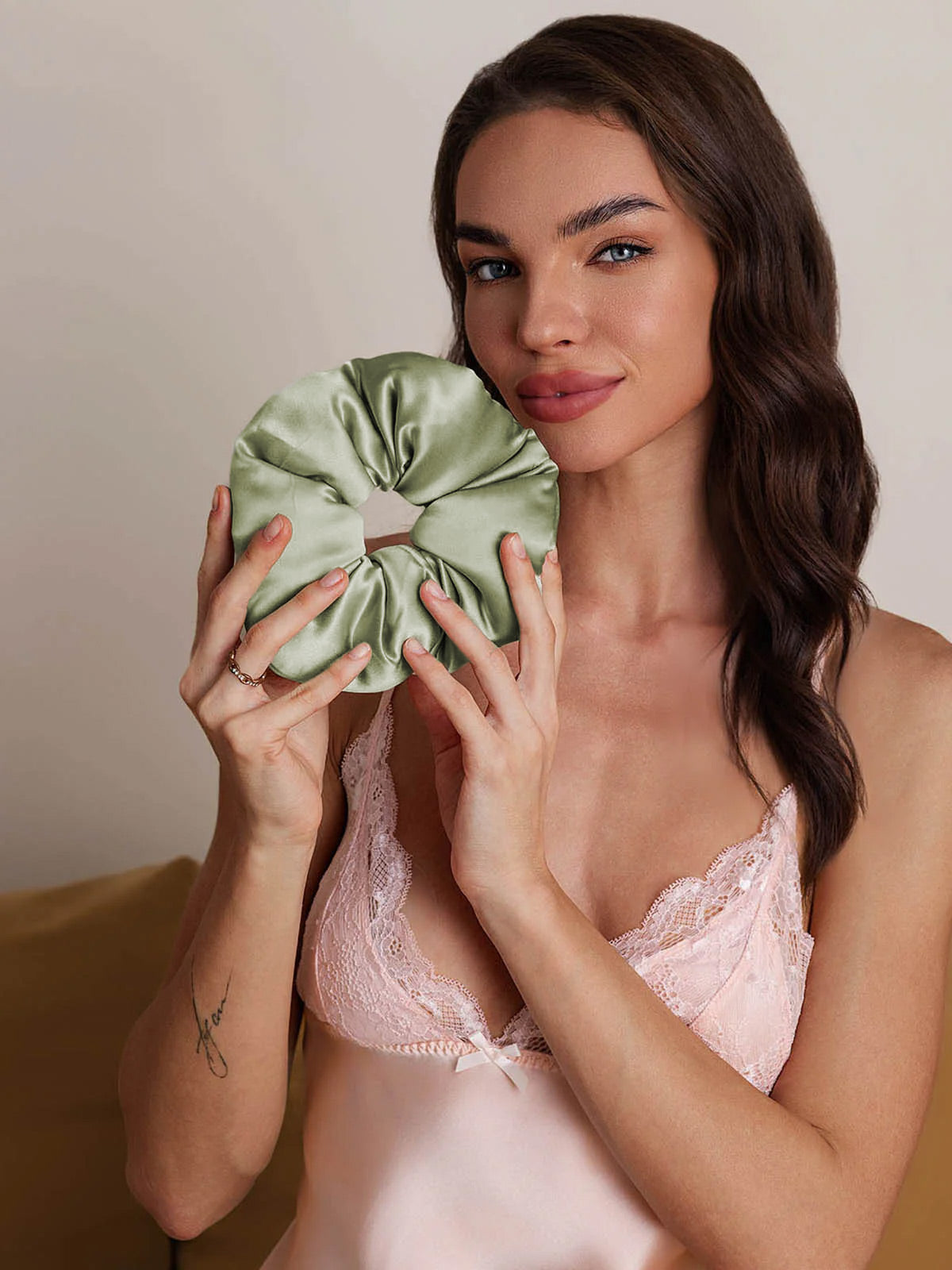 [Light Green] SilkSilky-AU Pure Silk Scrunchie 004