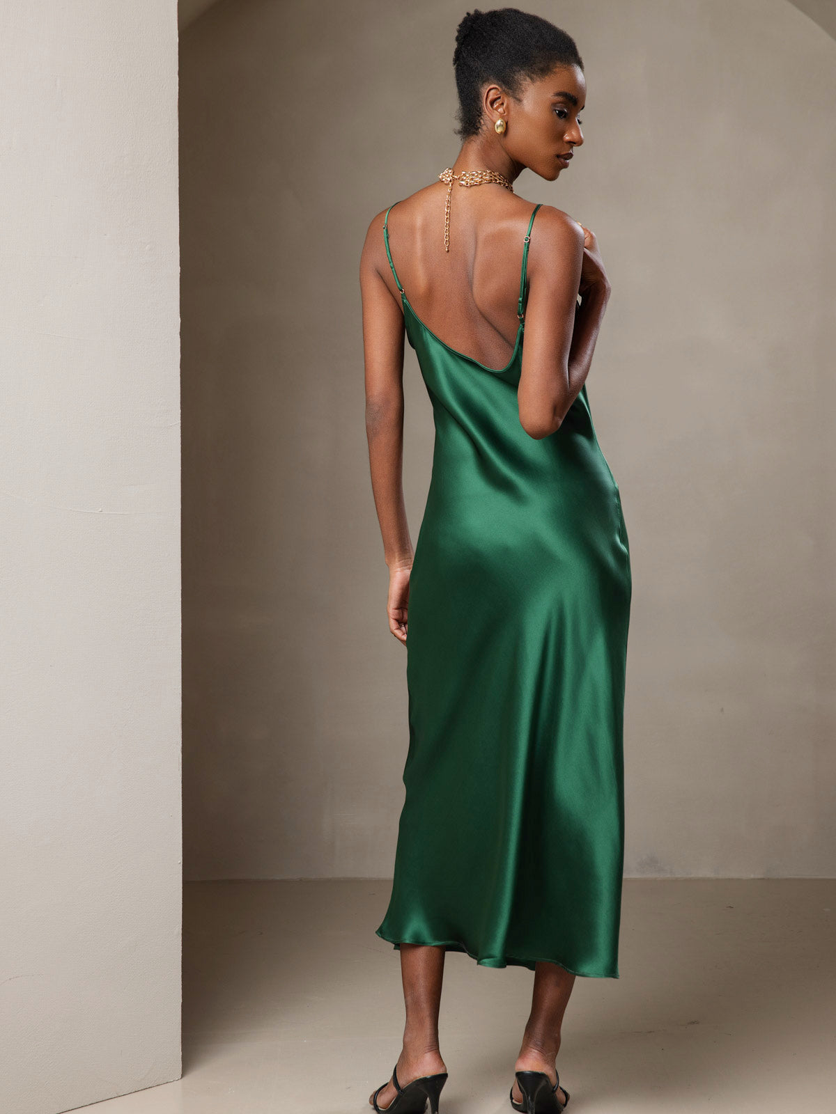 [Green] SilkSilky-AU Spaghetti Strap V Neck Dress 002
