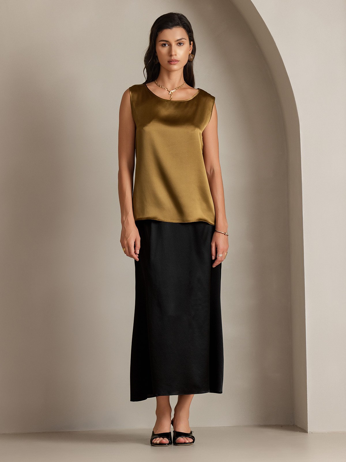 [Brown] SilkSilky-AU 19Momme Silk Round Neck Camisole 005