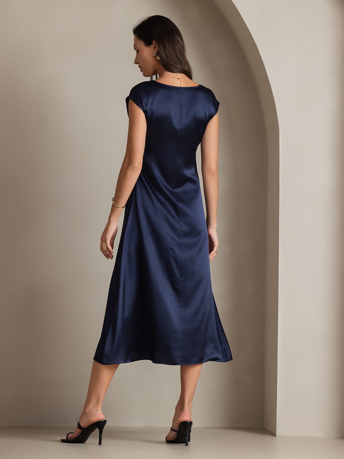 [Dark Blue] SilkSilky-AU 19Momme Silk Sleeveless Round Neck Dress 002