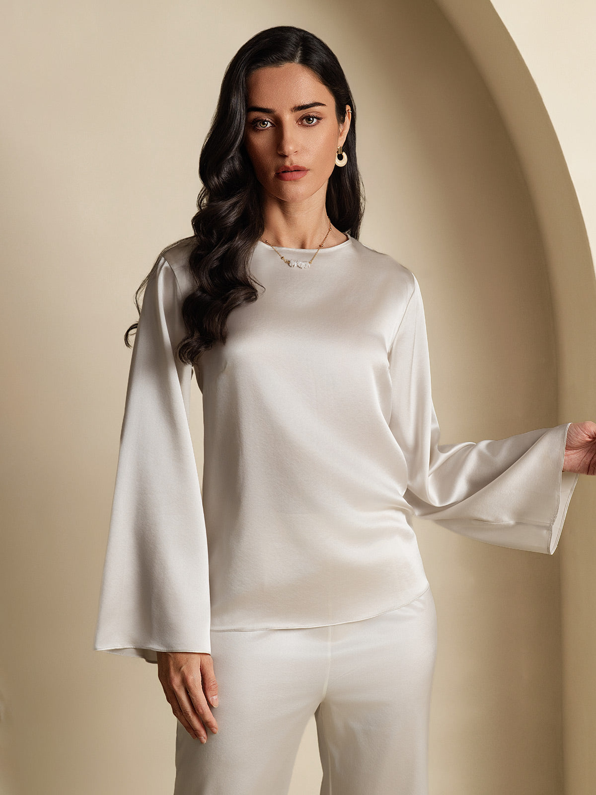 [Light Gray] SilkSilky-AU 19Momme Silk Round Neck Women's T-Shirt 001