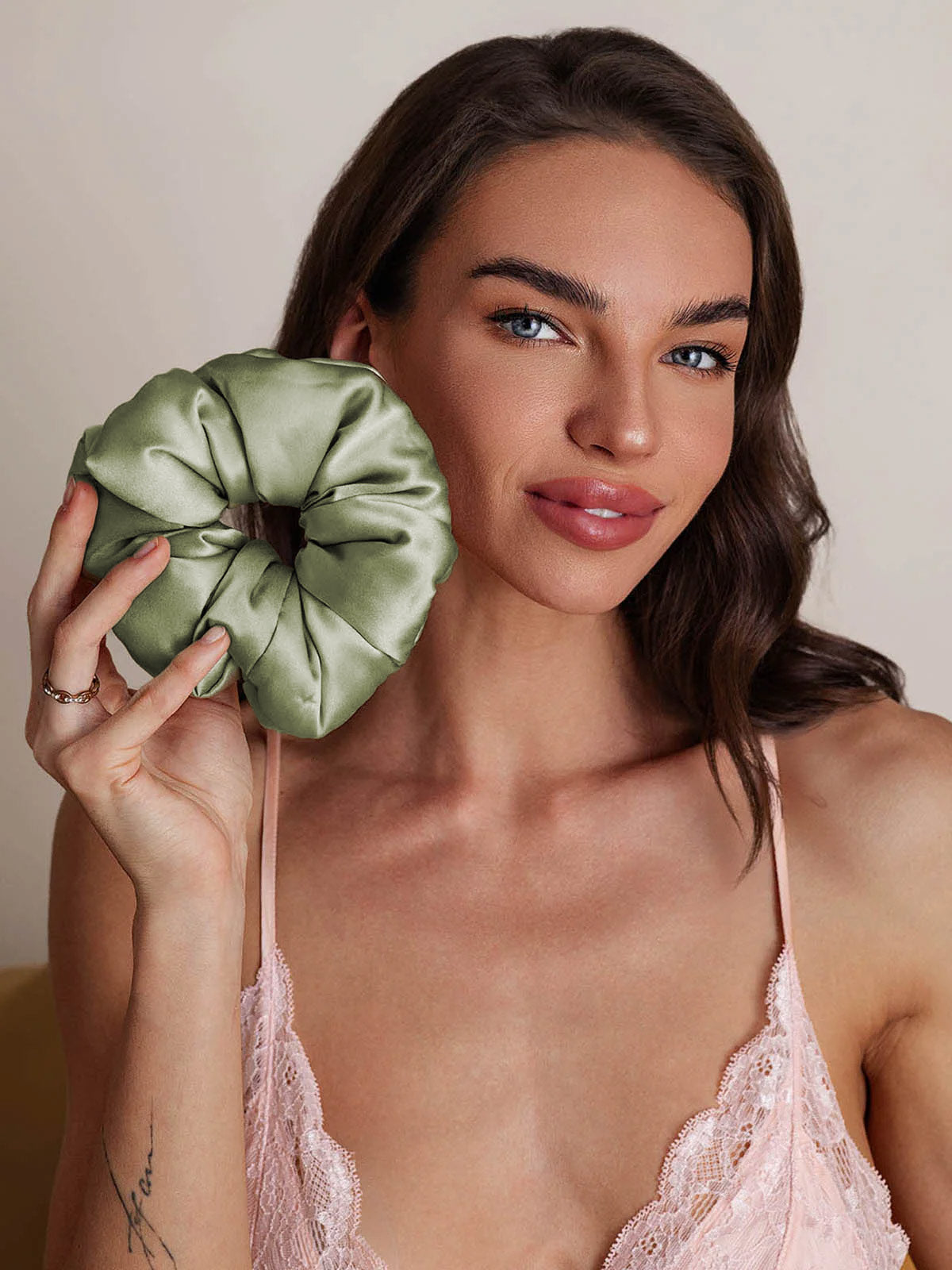 [Light Green] SilkSilky-AU Pure Silk Scrunchie 003