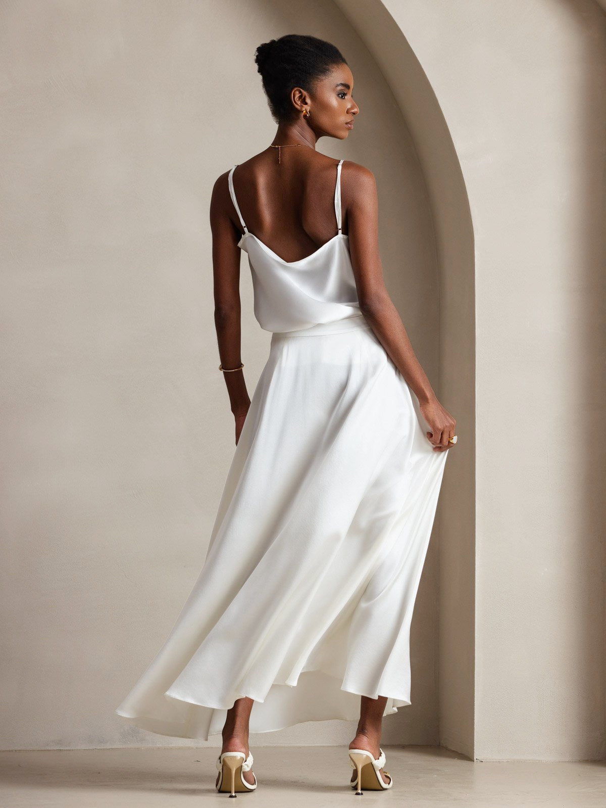 [White] SilkSilky-AU 19Momme Silk Spaghetti Strap Cowl Neck Camisole 002