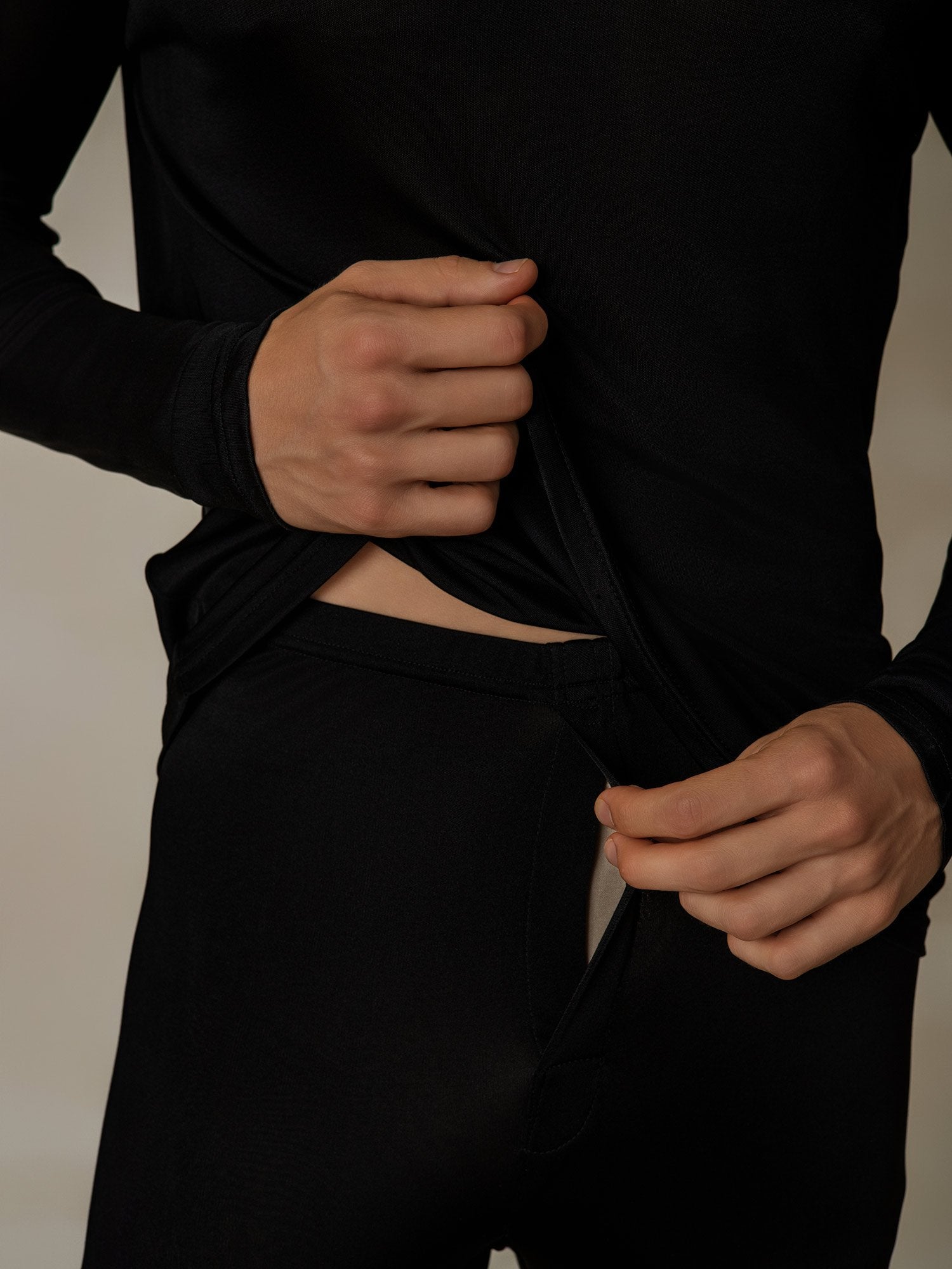 [Black] SilkSilky-AU Silk Knitted Round Neck Men's Pyjamas 005