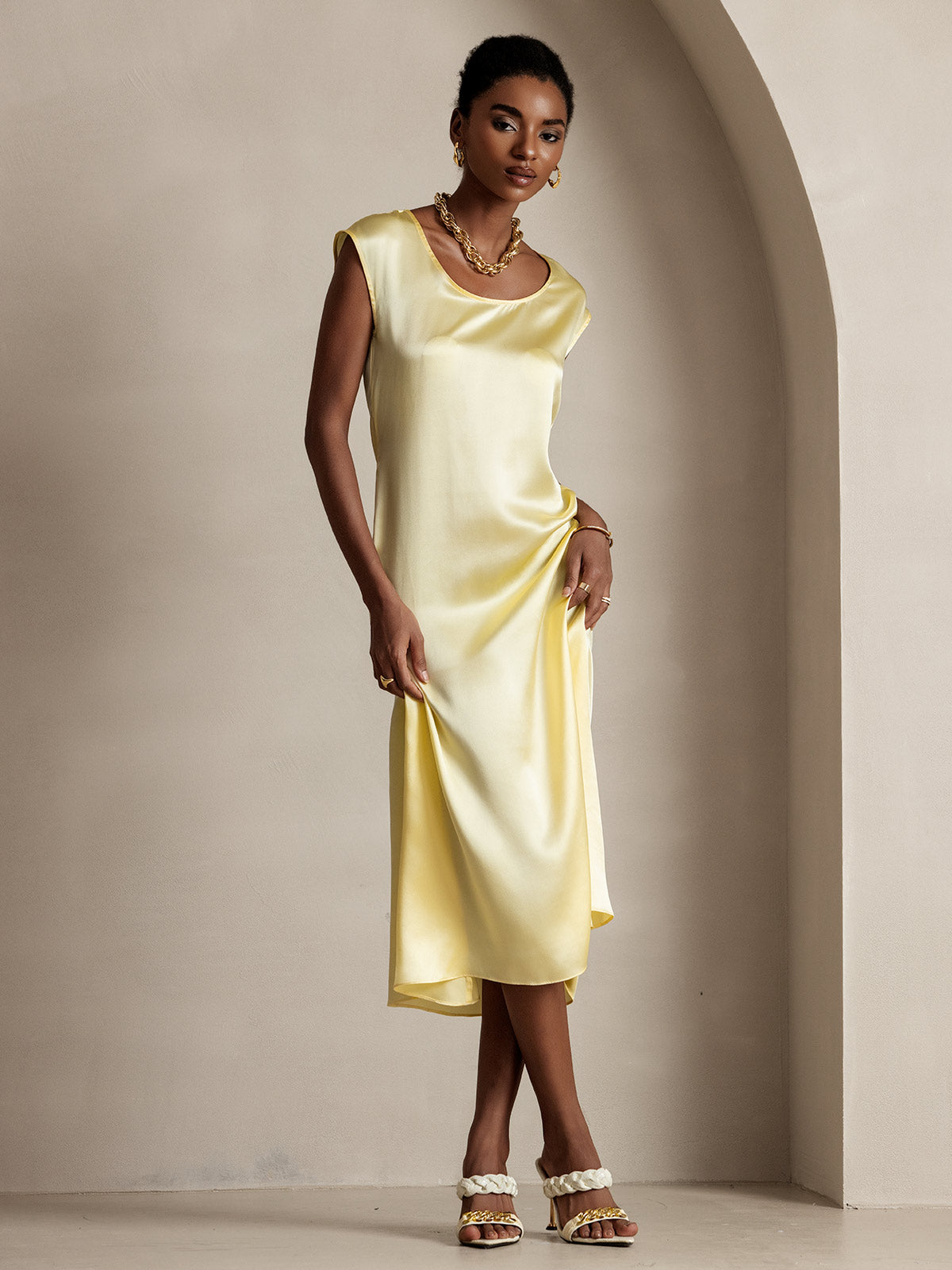 SilkSilky-AU 19Momme Silk Sleeveless Round Neck Dress LightYellow 004