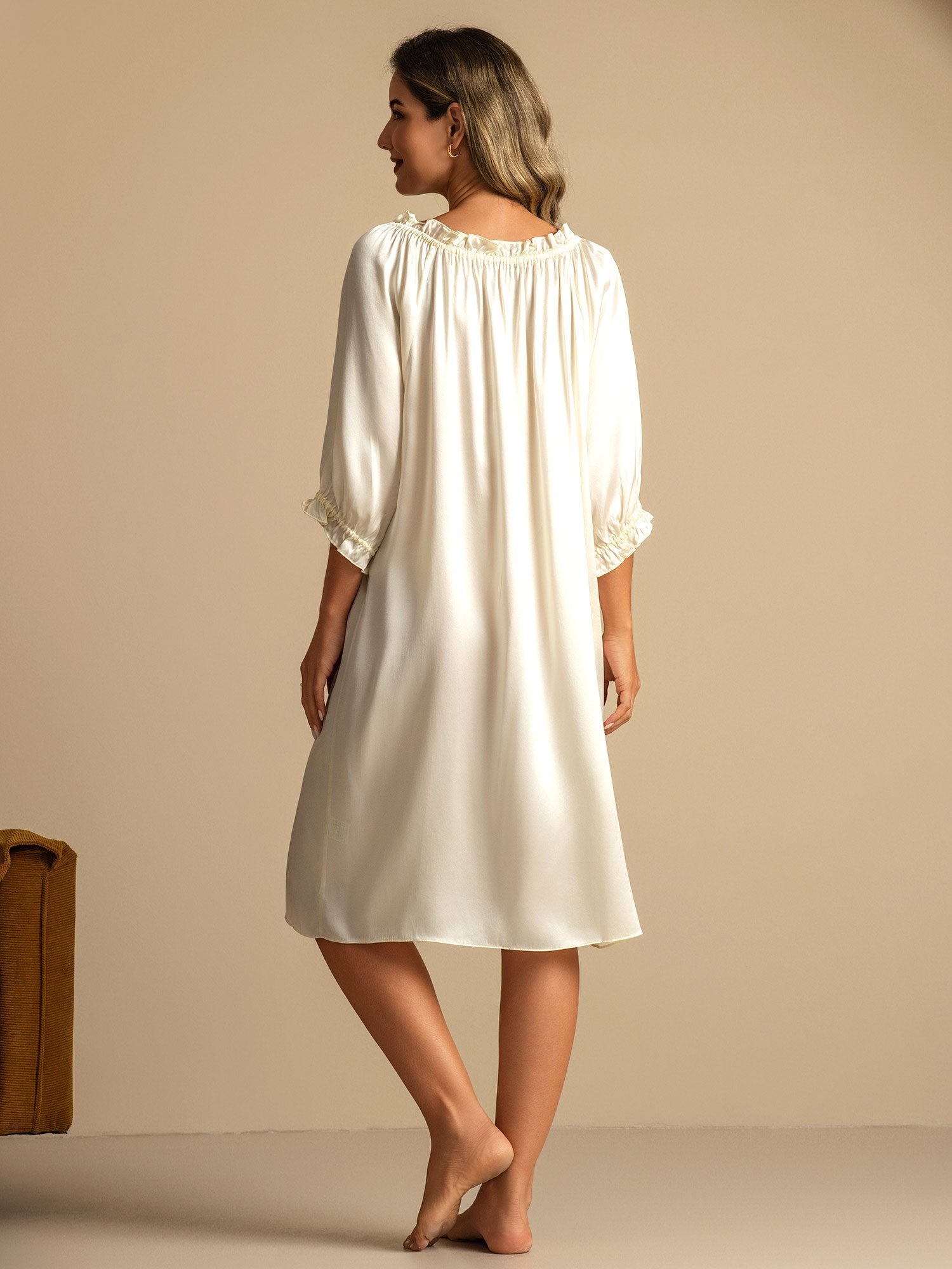 [White] SilkSilky-AU Pure Silk Nightgown 002