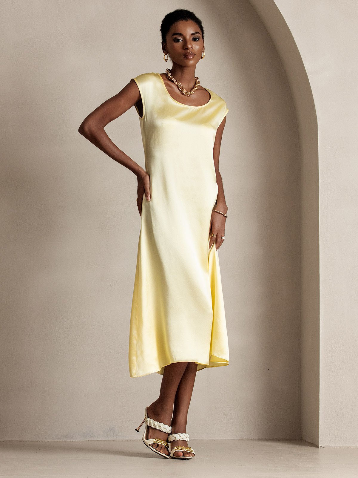 [Light Yellow] SilkSilky-AU 19Momme Silk Sleeveless Round Neck Dress 003