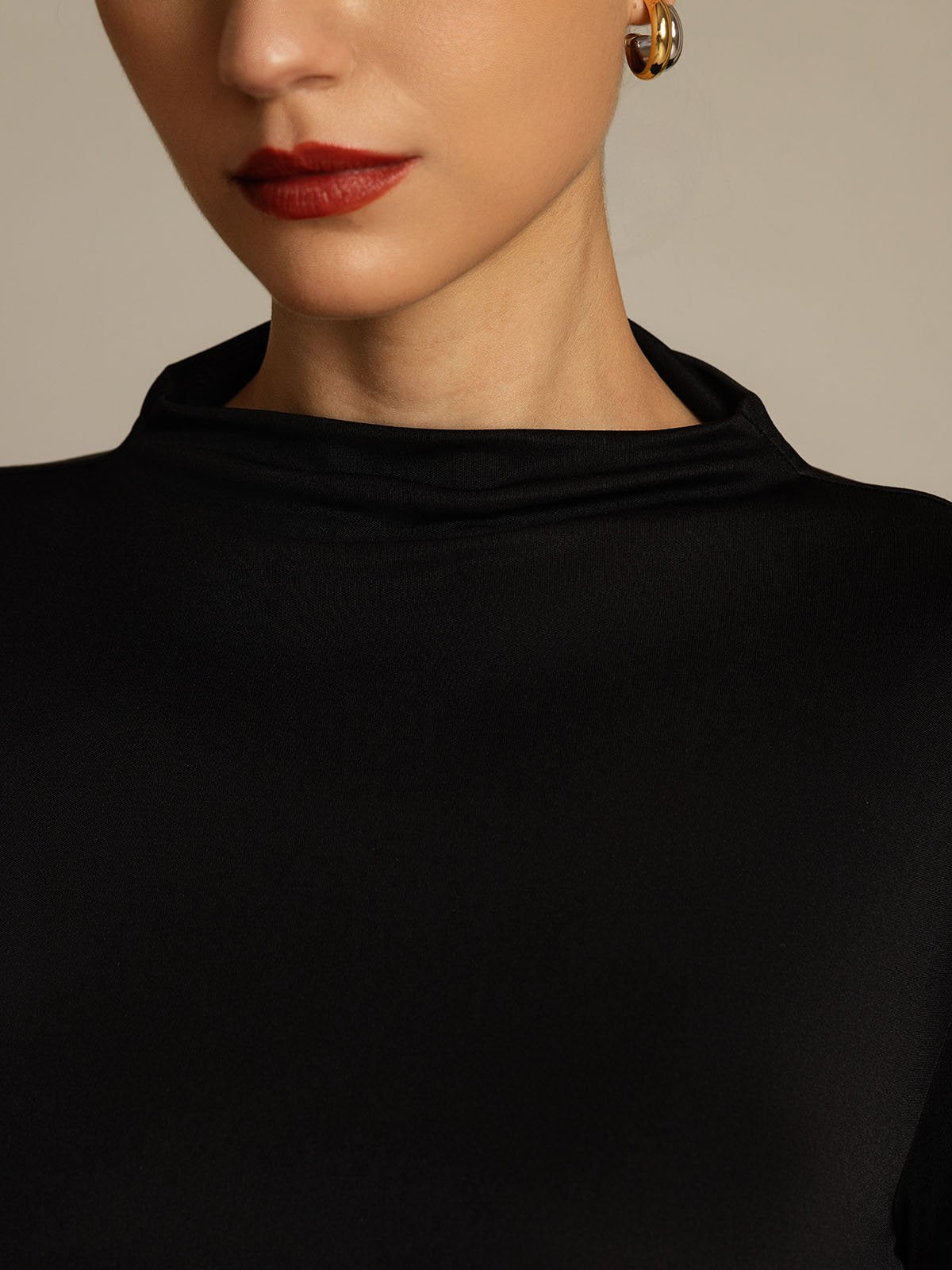 [Black] SilkSilky-AU Pure Silk High Neck Women's T-Shirt 004