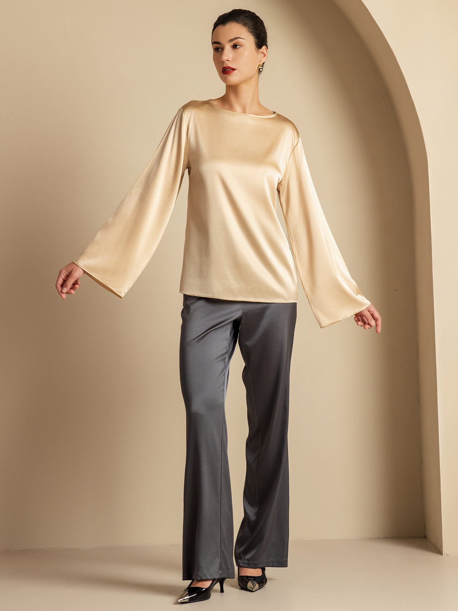 [Champagne] SilkSilky-AU 19Momme Silk Round Neck Women's T-Shirt 008