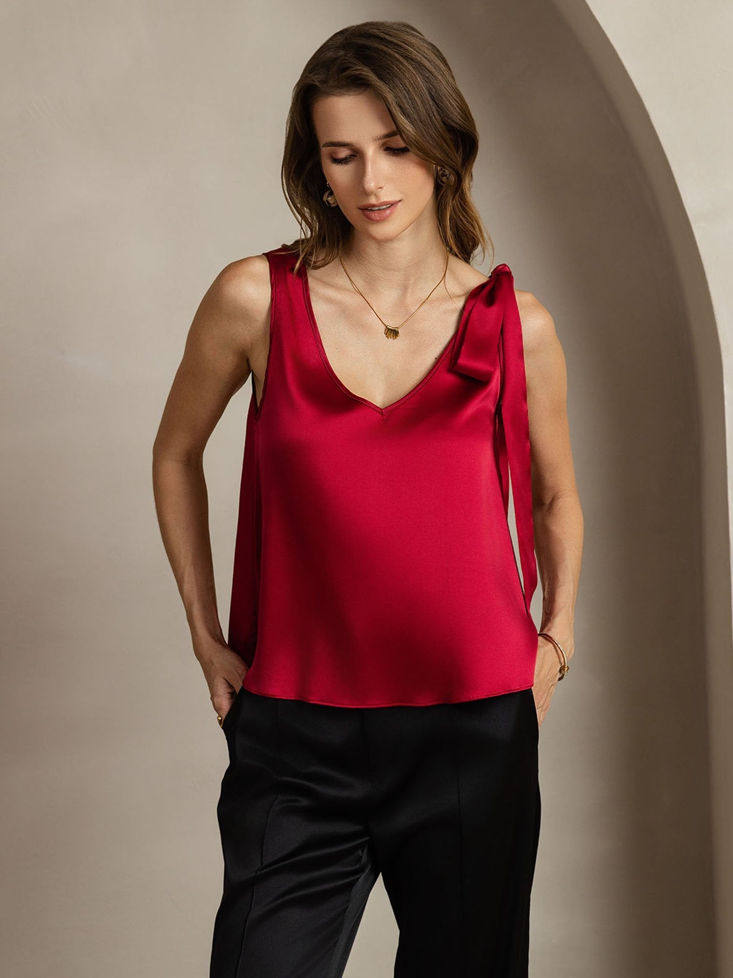 [Wine] SilkSilky-AU 19Momme Silk V Neck Women's T-Shirt 006