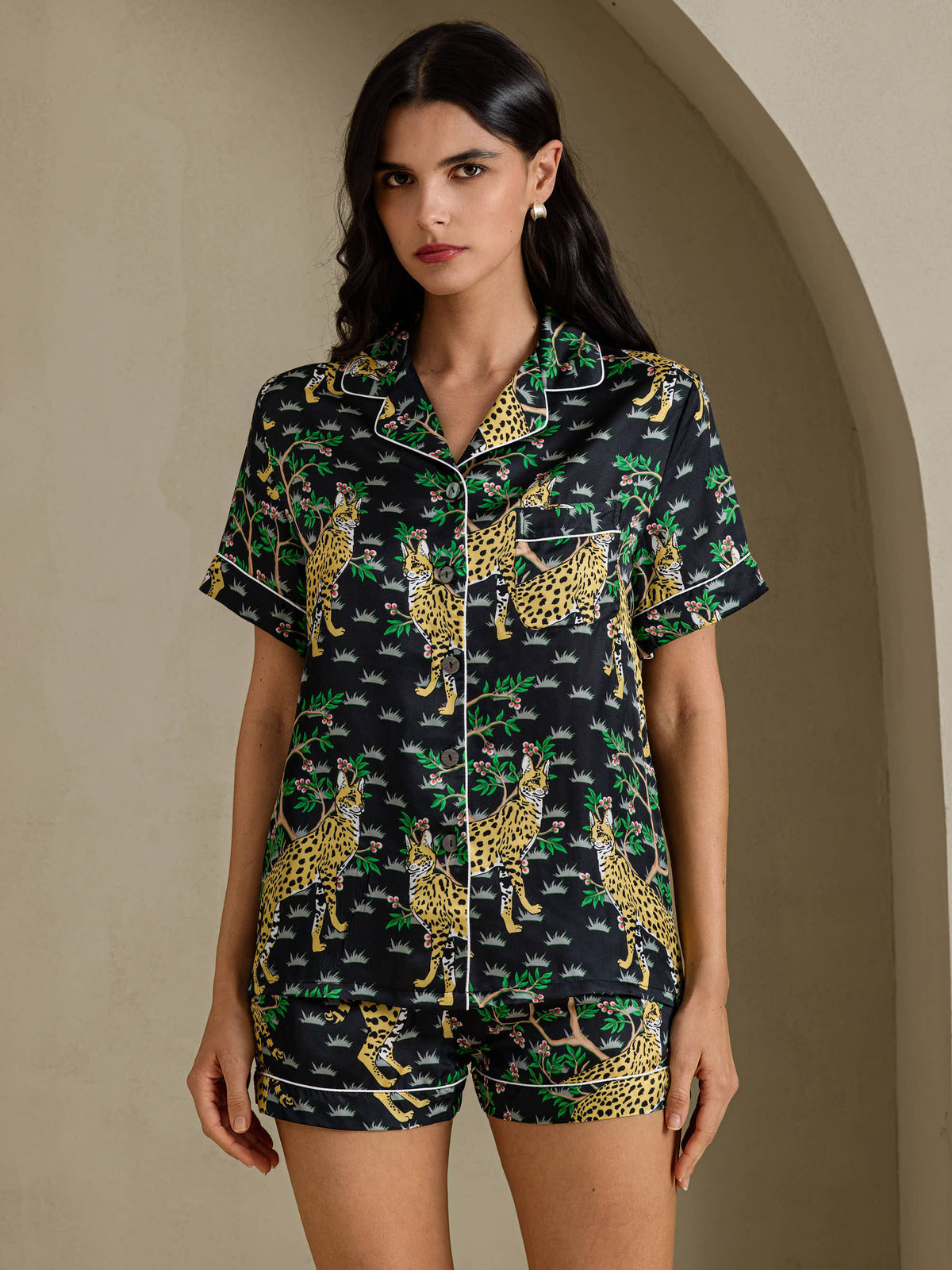 [Black Serval] SilkSilky-AU Short Sleeve Notch Collar Women's Pyjamas 001