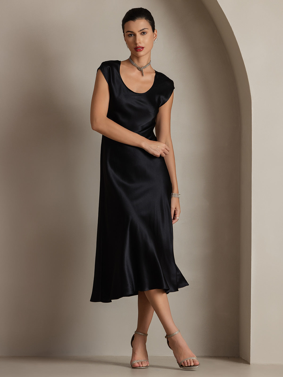 SilkSilky-AU 19Momme Silk Sleeveless Round Neck Dress Black 005
