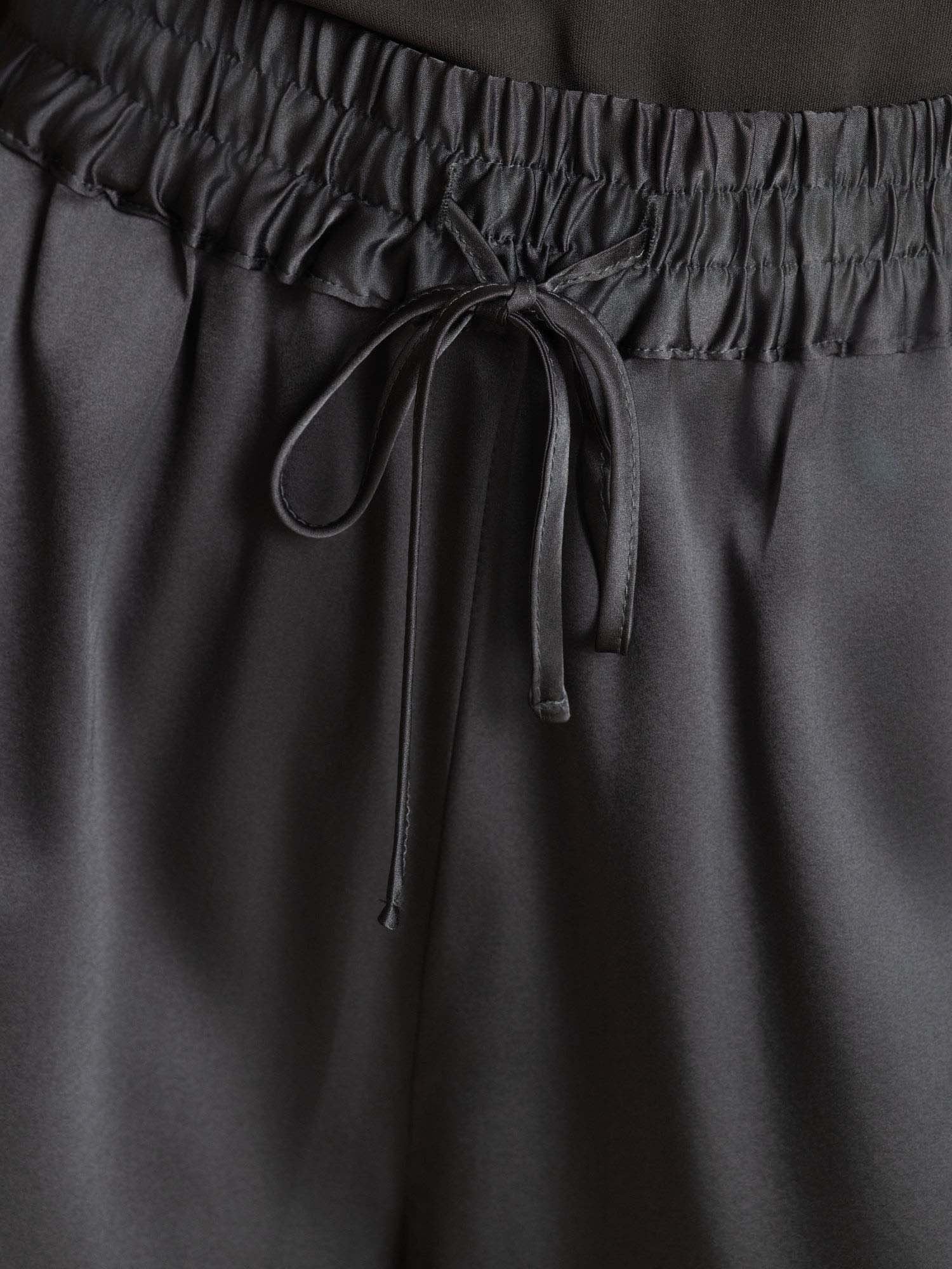 [DarkGray] SilkSilky-AU 19Momme Silk Womens Shorts 006