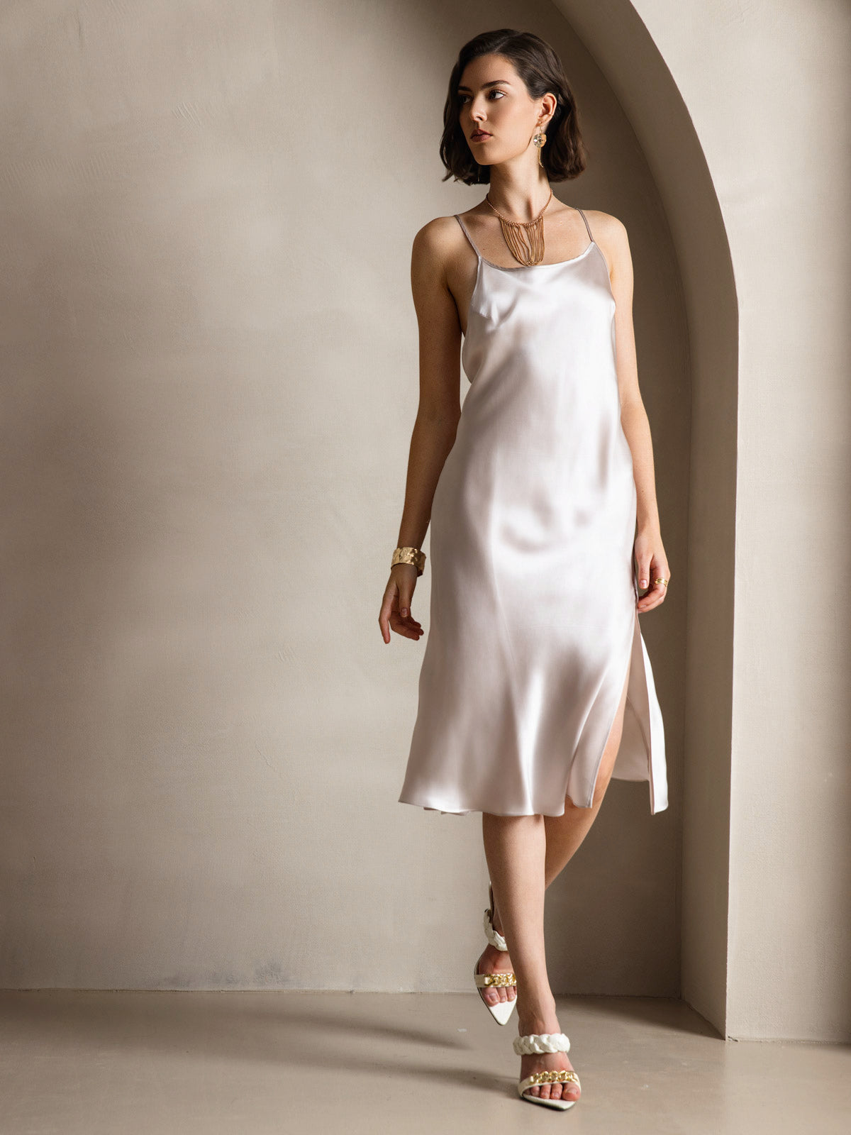 [Beige] SilkSilky-AU Pure Silk Round Neck Dress 004
