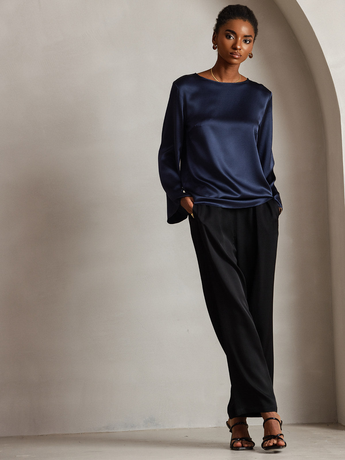 [Dark Blue] SilkSilky-AU 19Momme Silk Round Neck Women's T-Shirt 006