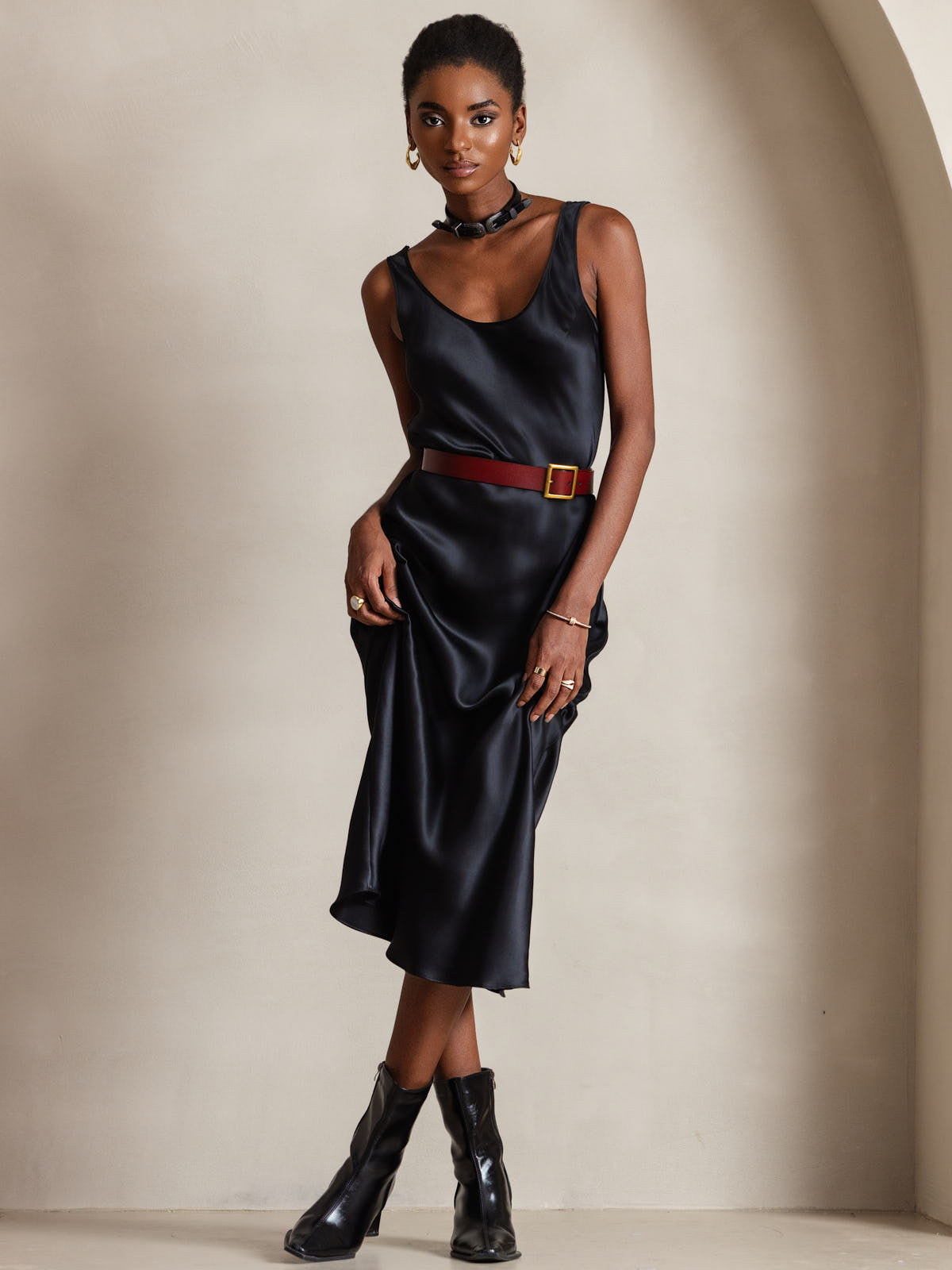 [Black] SilkSilky-AU Pure Silk Boat Neck Dress 005