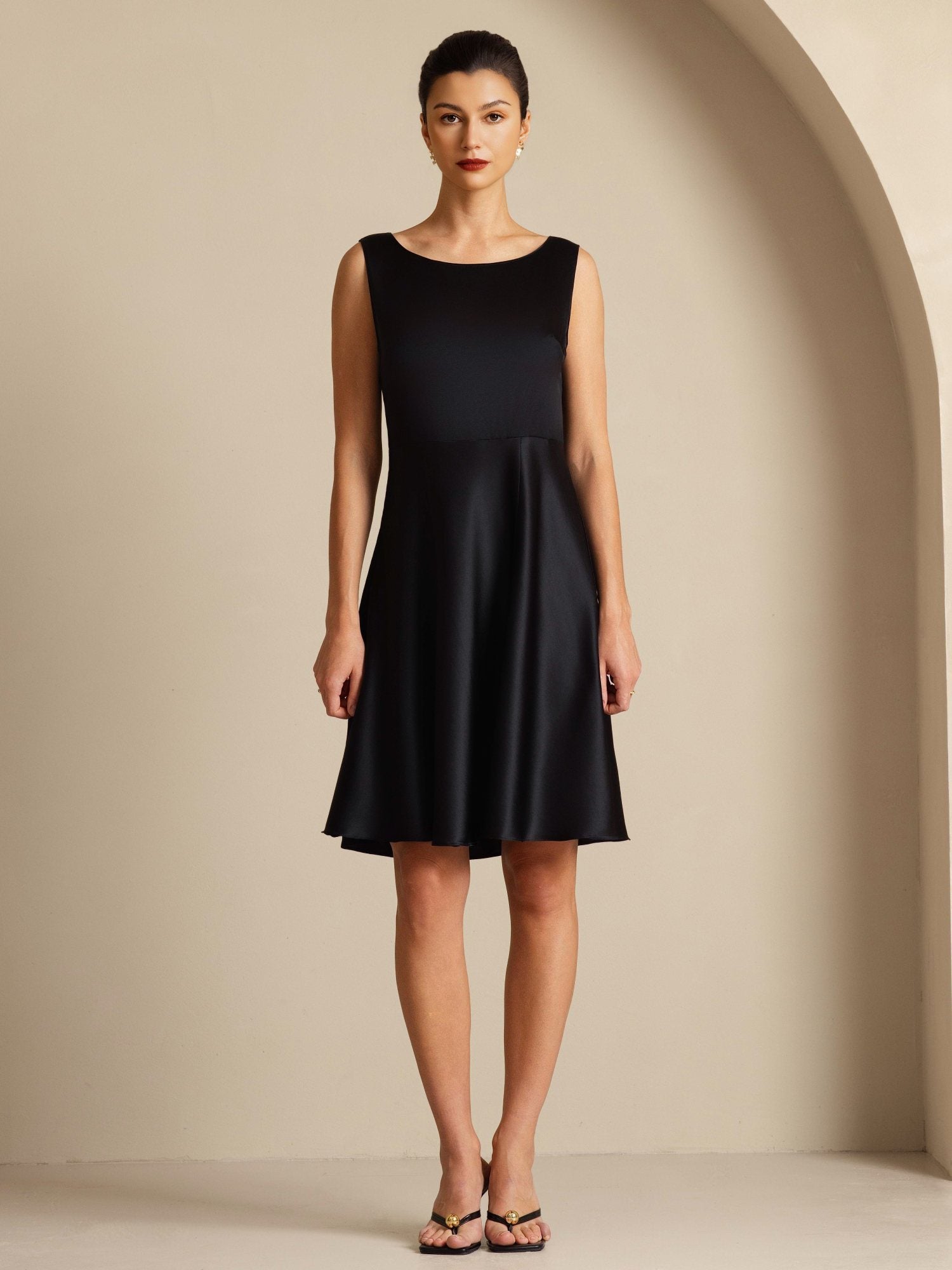 [Black] SilkSilky-AU 19Momme Silk Sleeveless Round Neck Dress 001