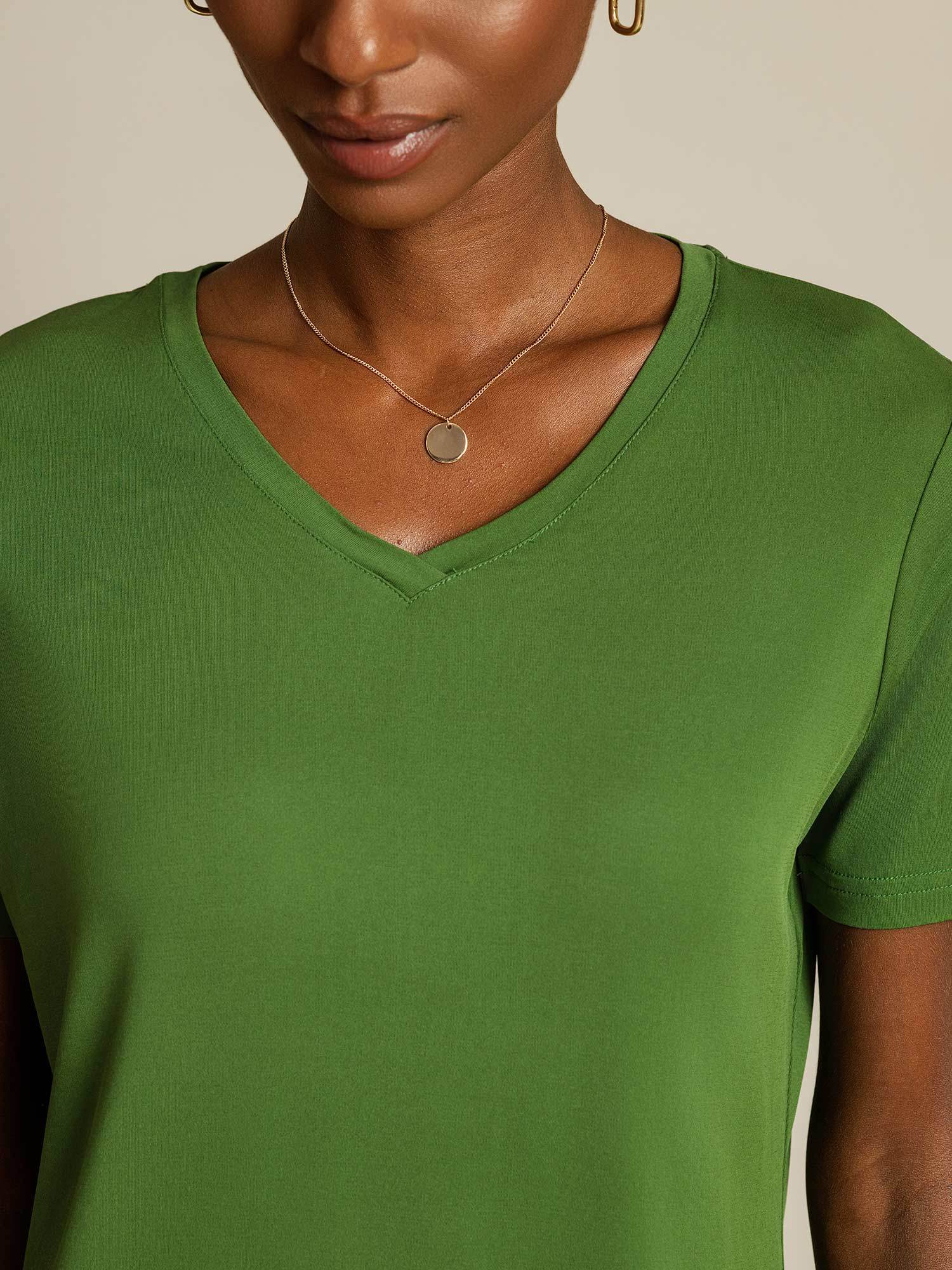 [Green] SilkSilky-AU Pure Silk V Neck Women's T-Shirt 004