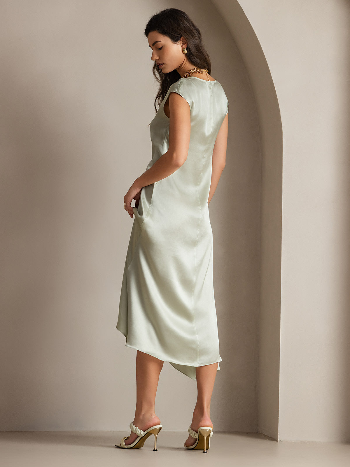 SilkSilky-AU 19Momme Silk Sleeveless Round Neck Dress LightGreen 001