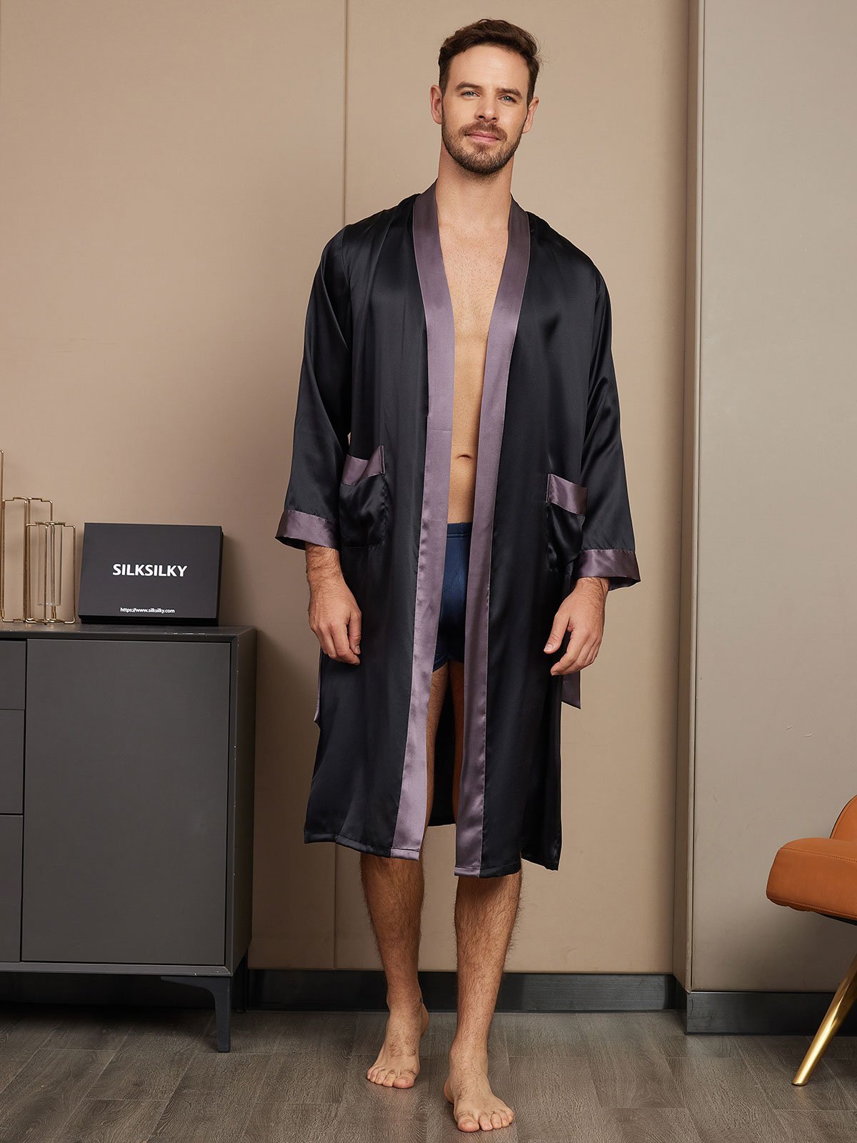 SilkSilky AU Pure Silk Long Sleeve Mens Robe Black 001