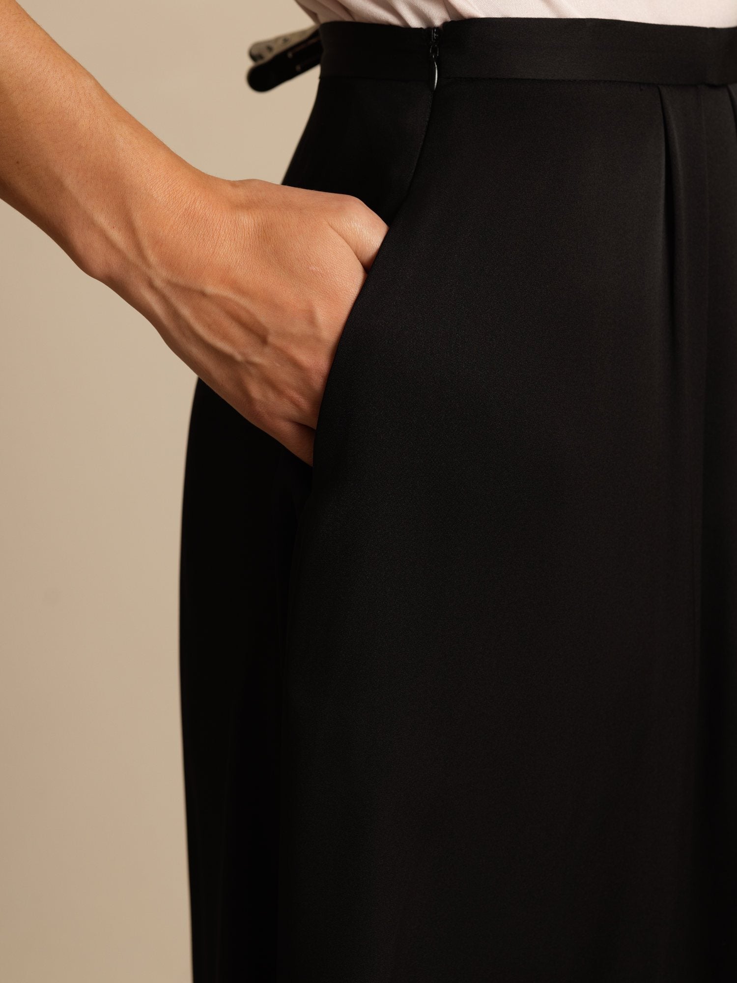 [Black] SilkSilky-AU 19Momme Stretch Silk Double Georgette Skirt 004