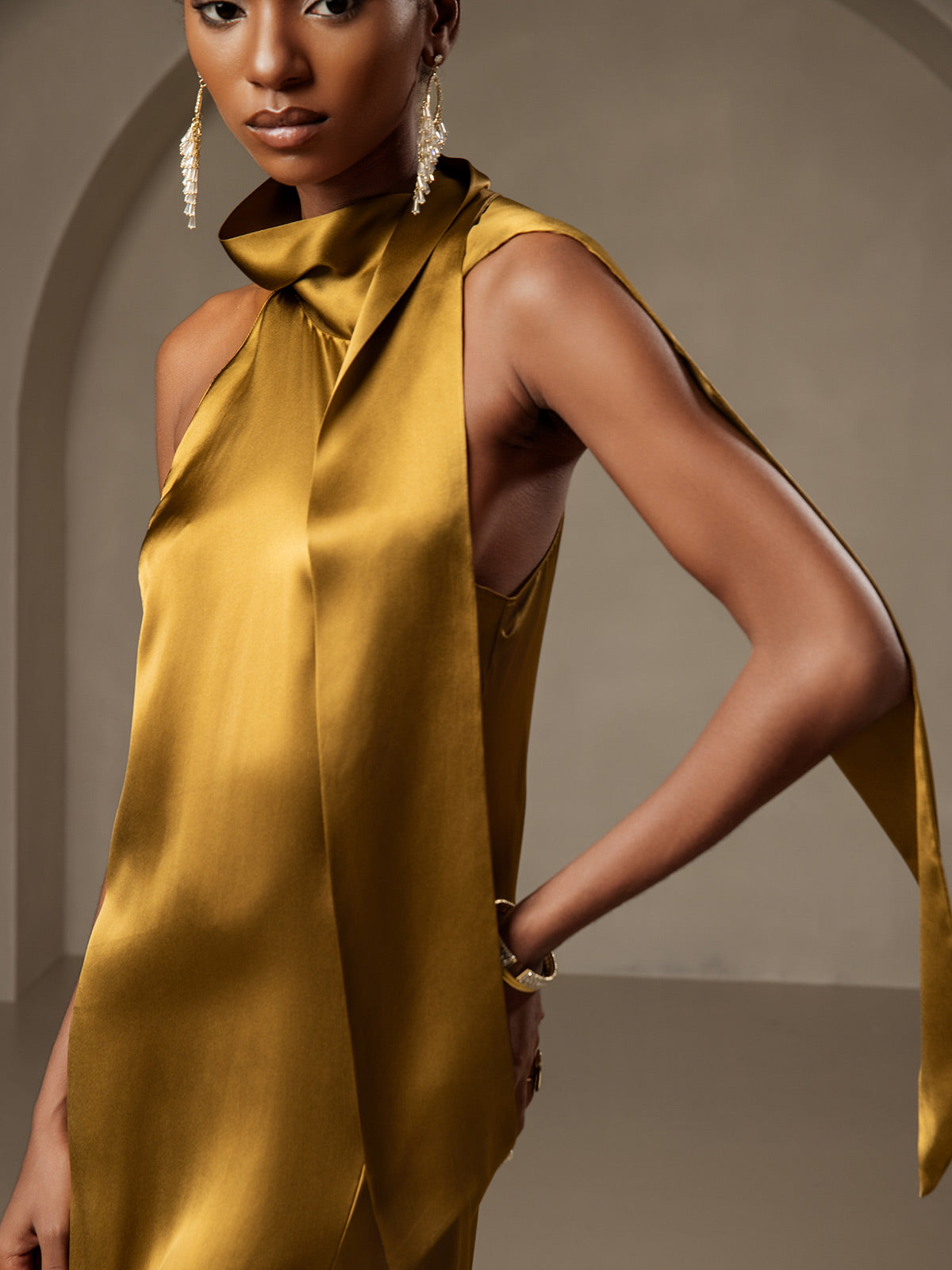 [Brown] SilkSilky-AU 19Momme Silk Sleeveless Tie Neck Dress 003