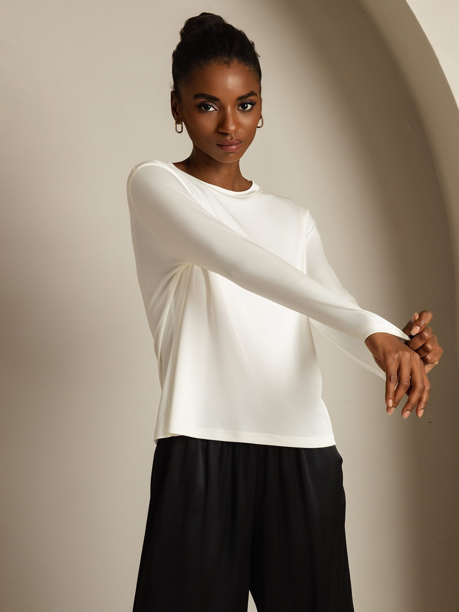 [White] SilkSilky-AU Pure Silk Womens T-Shirt 007,