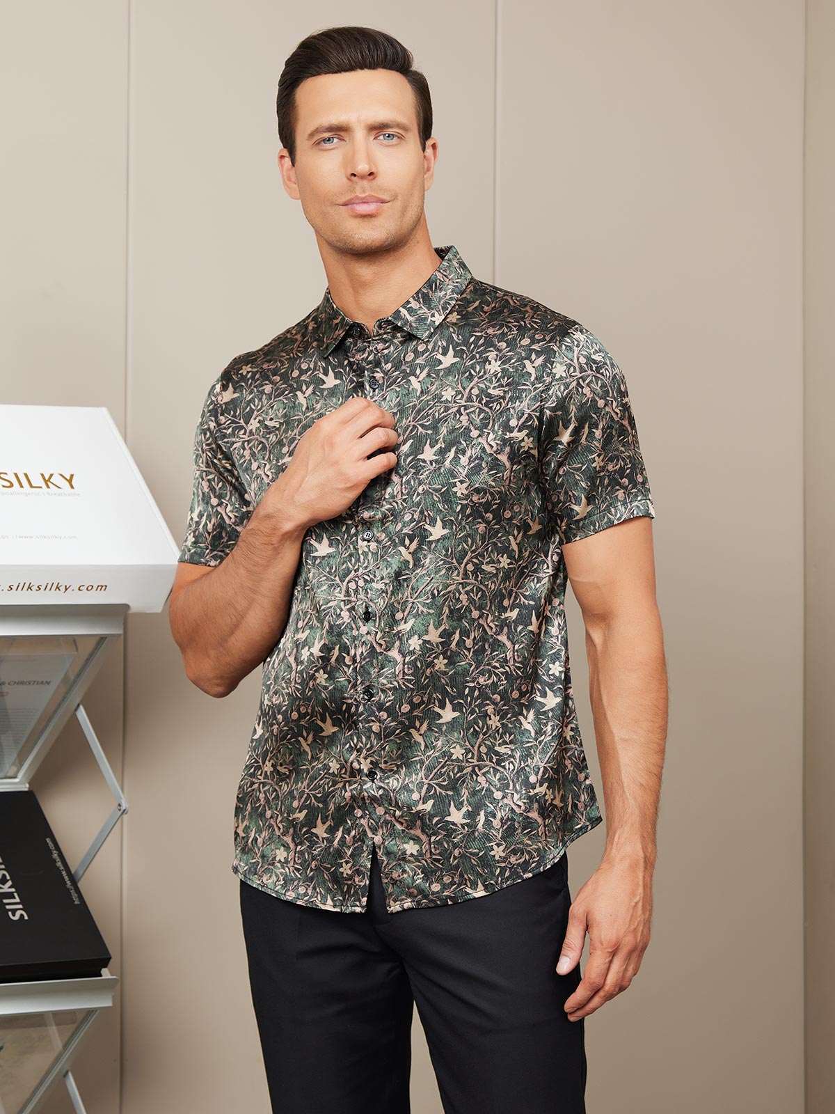 SilkSilky AU Silk Short Sleeve Collar Men's Shirt GrayishGreen 006