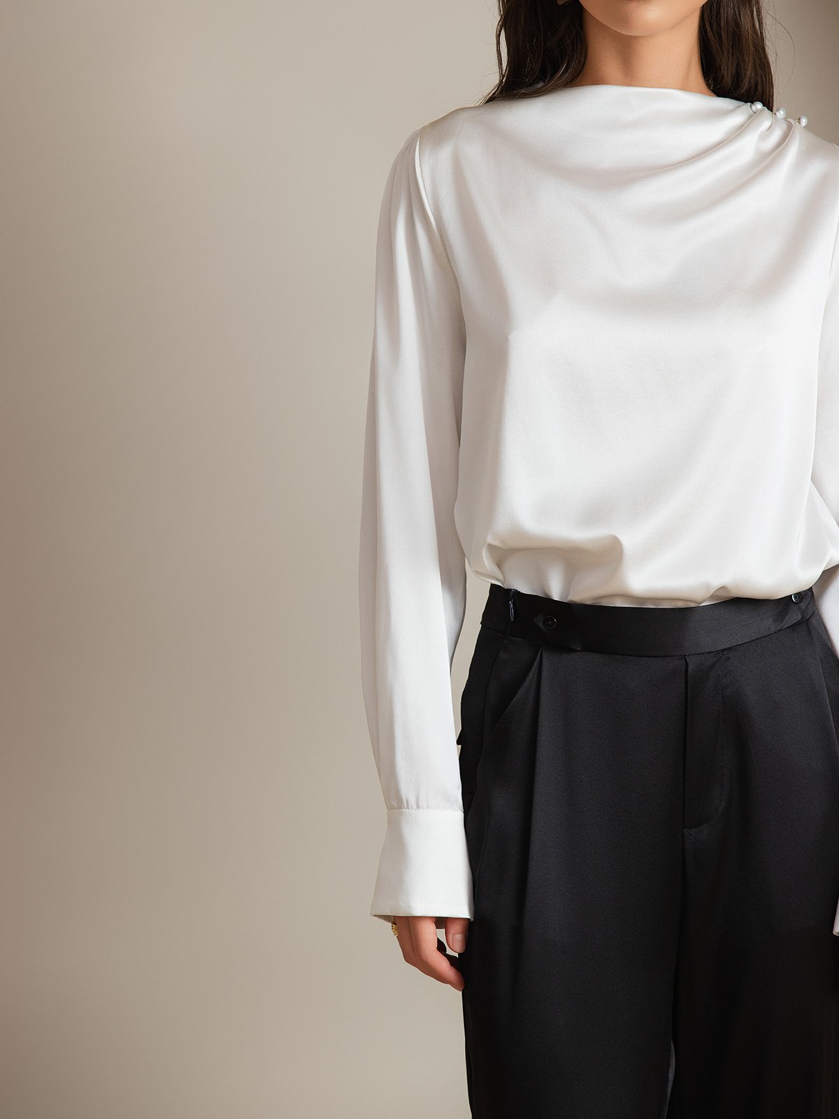 [White] SilkSilky-AU 19Momme Silk Boat Neck Women's Shirt 004