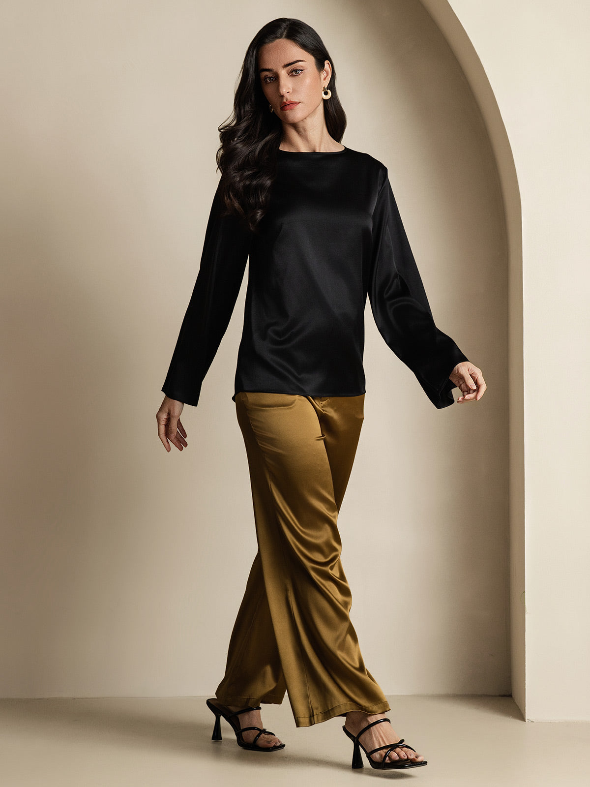 [Black] SilkSilky-AU 19Momme Silk Round Neck Women's T-Shirt 008
