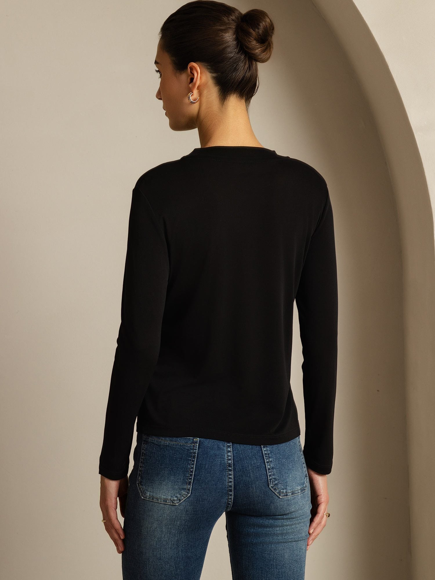 [Black] SilkSilky-AU Pure Silk Round Neck Women's T-Shirt 002