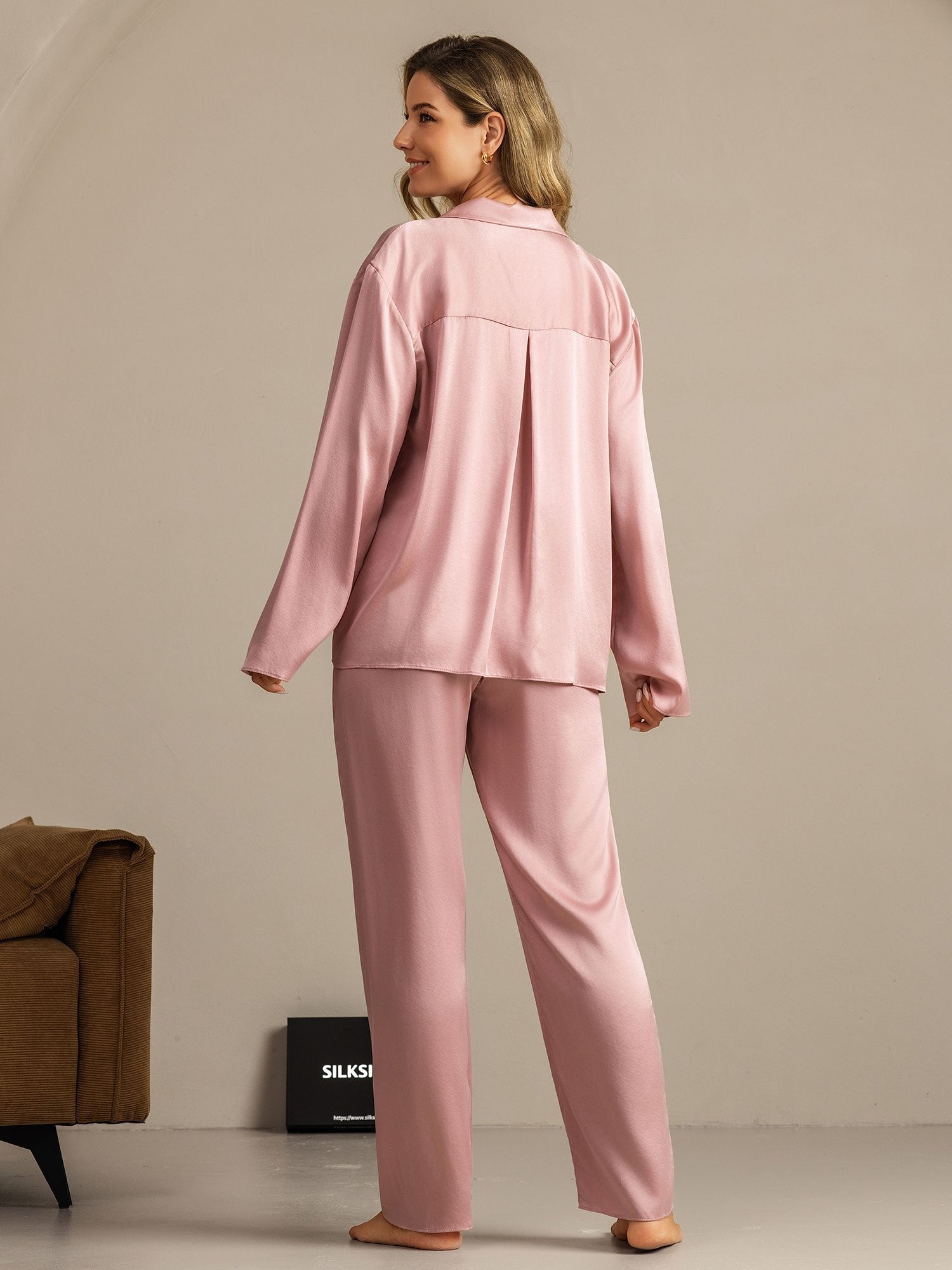 [Peach Skin] SilkSilky-AU 19Momme Machine-Washable Silk Long Sleeve Notch Collar Women's Pyjamas 002
