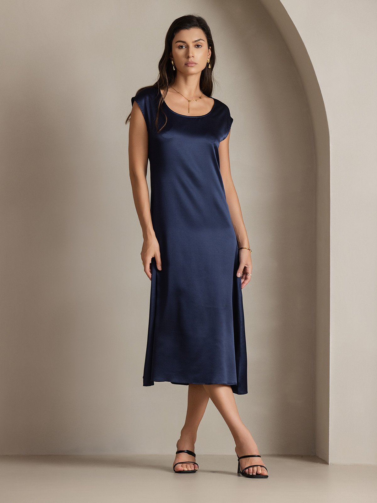 [Dark Blue] SilkSilky-AU 19Momme Silk Sleeveless Round Neck Dress 004