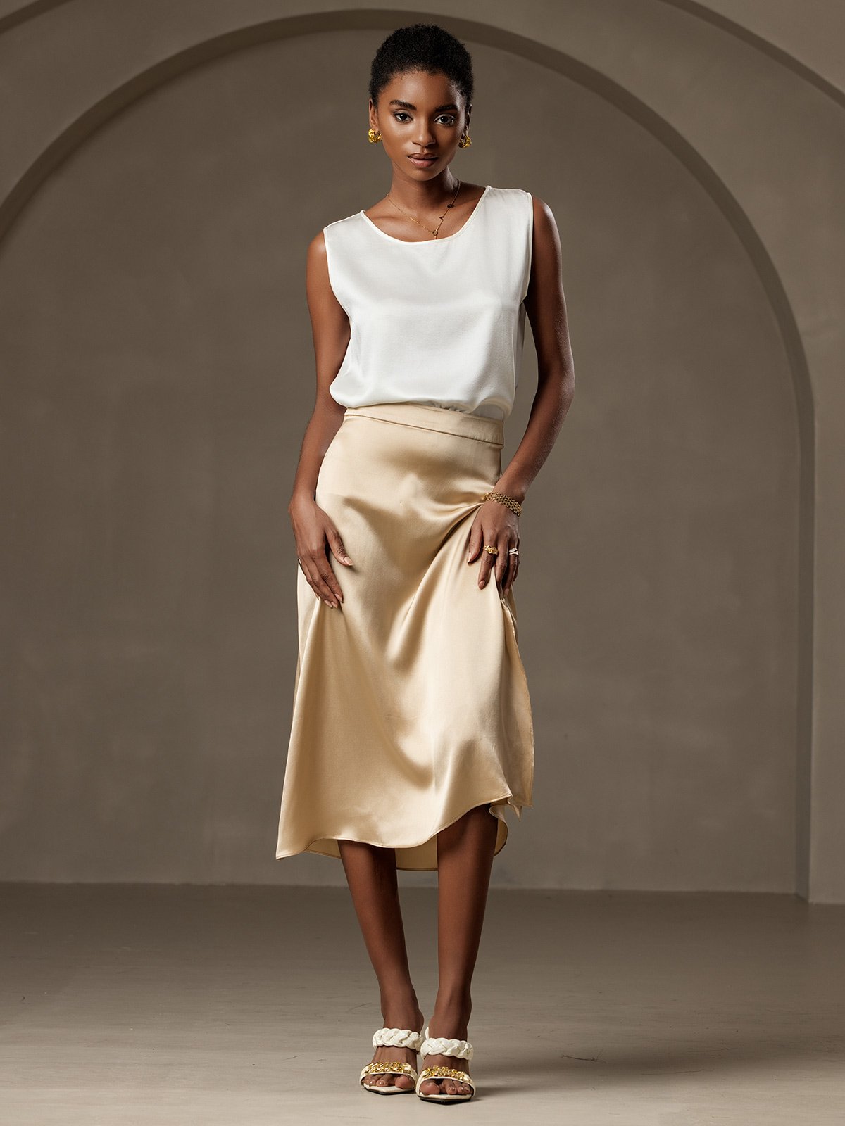 [White] SilkSilky-AU 19Momme Silk Round Neck Camisole 006