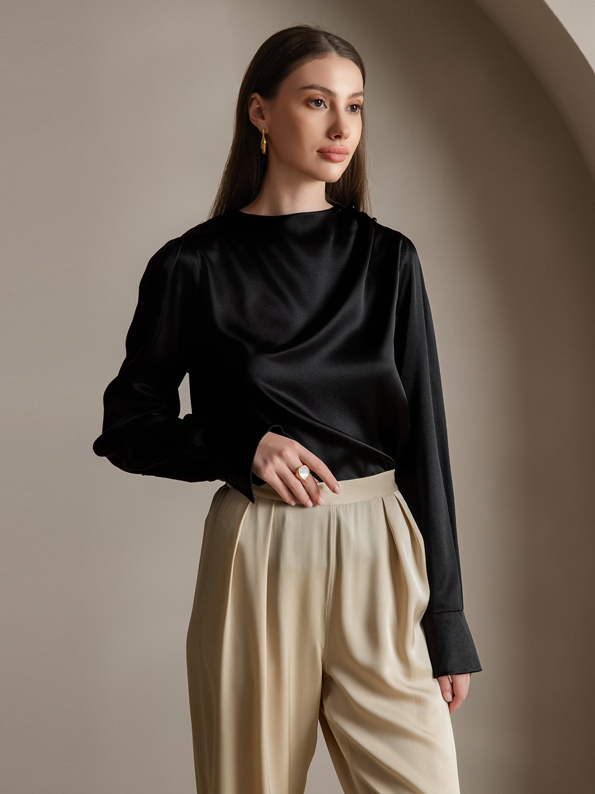 [Black] SilkSilky-AU 19Momme Silk Boat Neck Women's Shirt 005