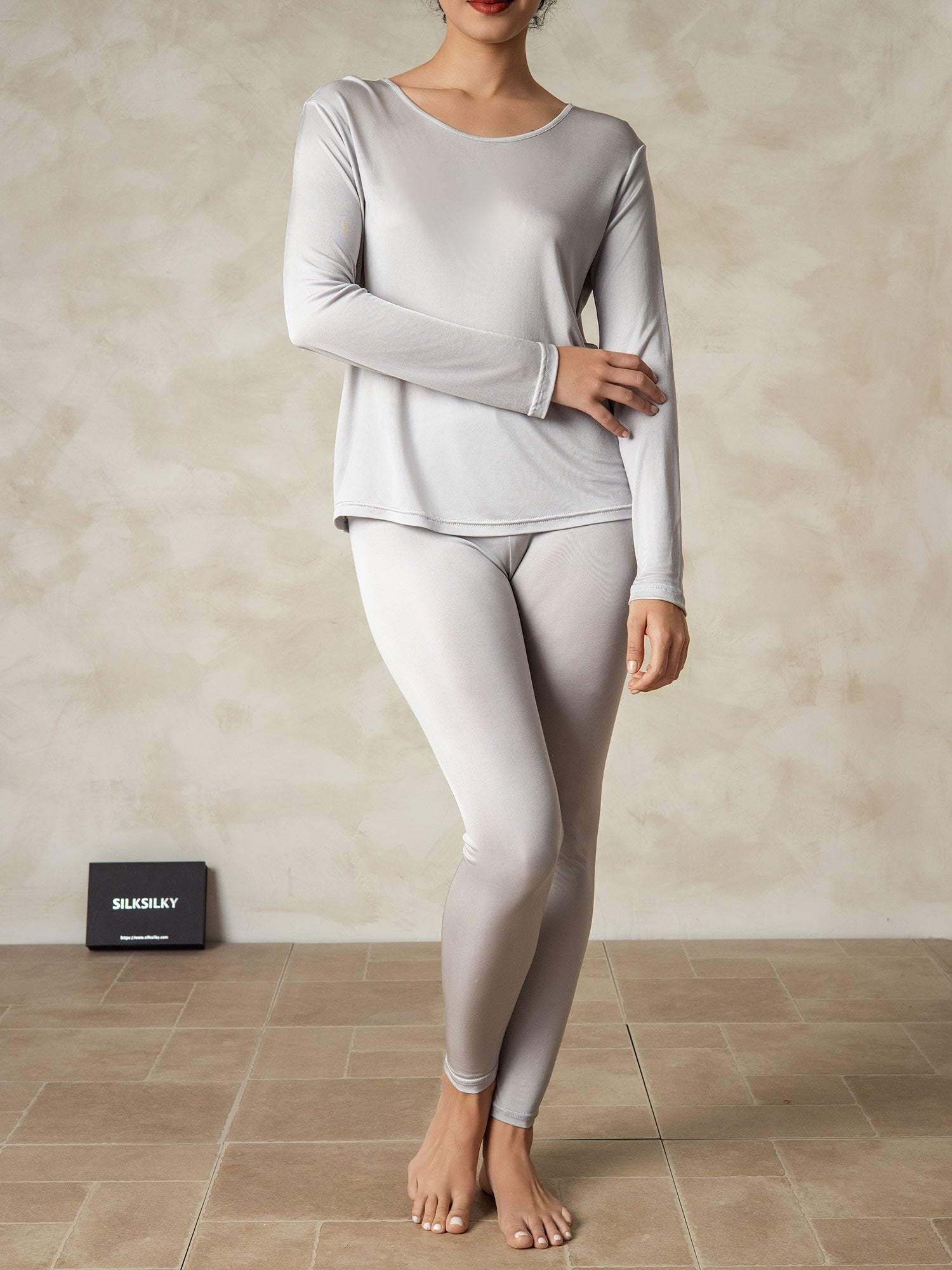 [Silver] SilkSilky-AU Silk Knitted Round Neck Women's Pyjamas 003