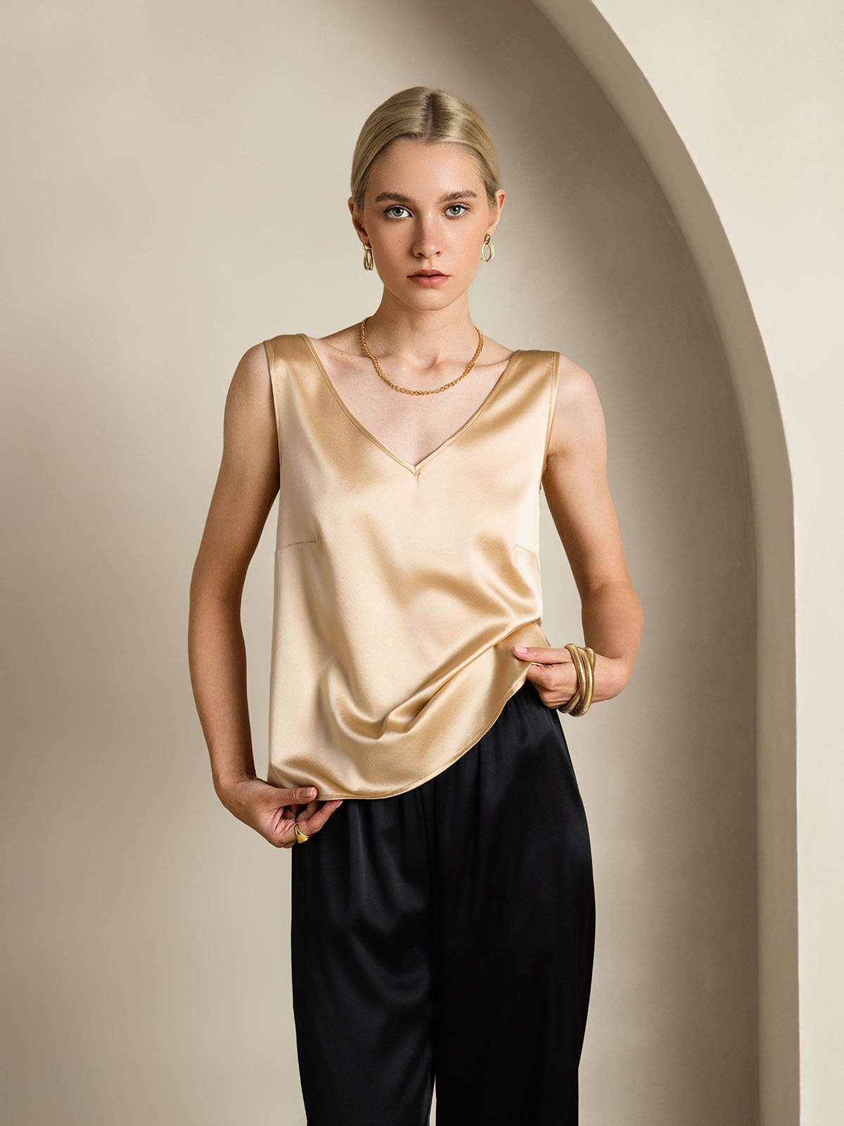 SilkSilky-AU 19Momme Silk V Neck Camisole Champagne 004