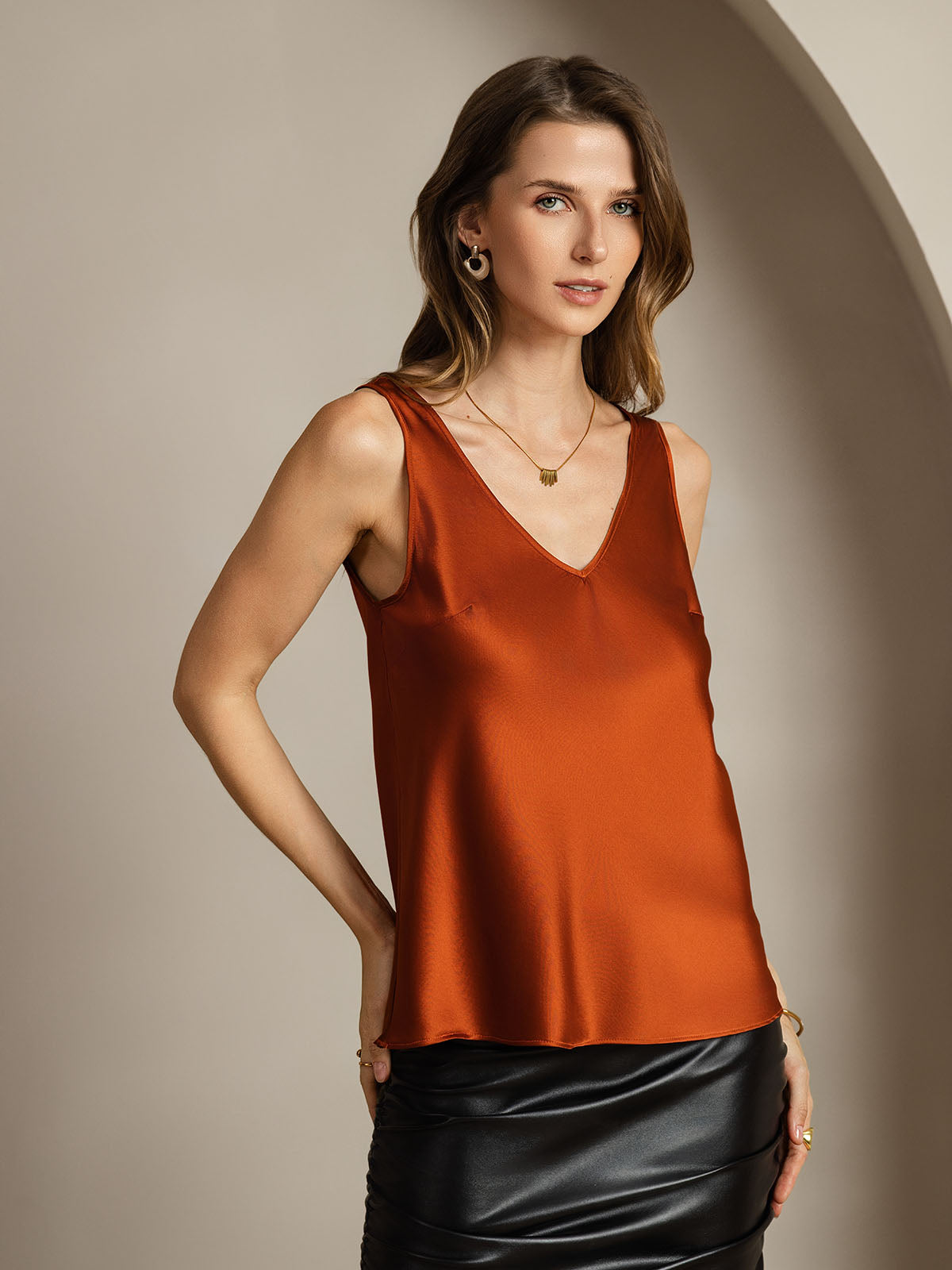 [Caramel] SilkSilky-AU 19Momme Silk V Neck Camisole 002