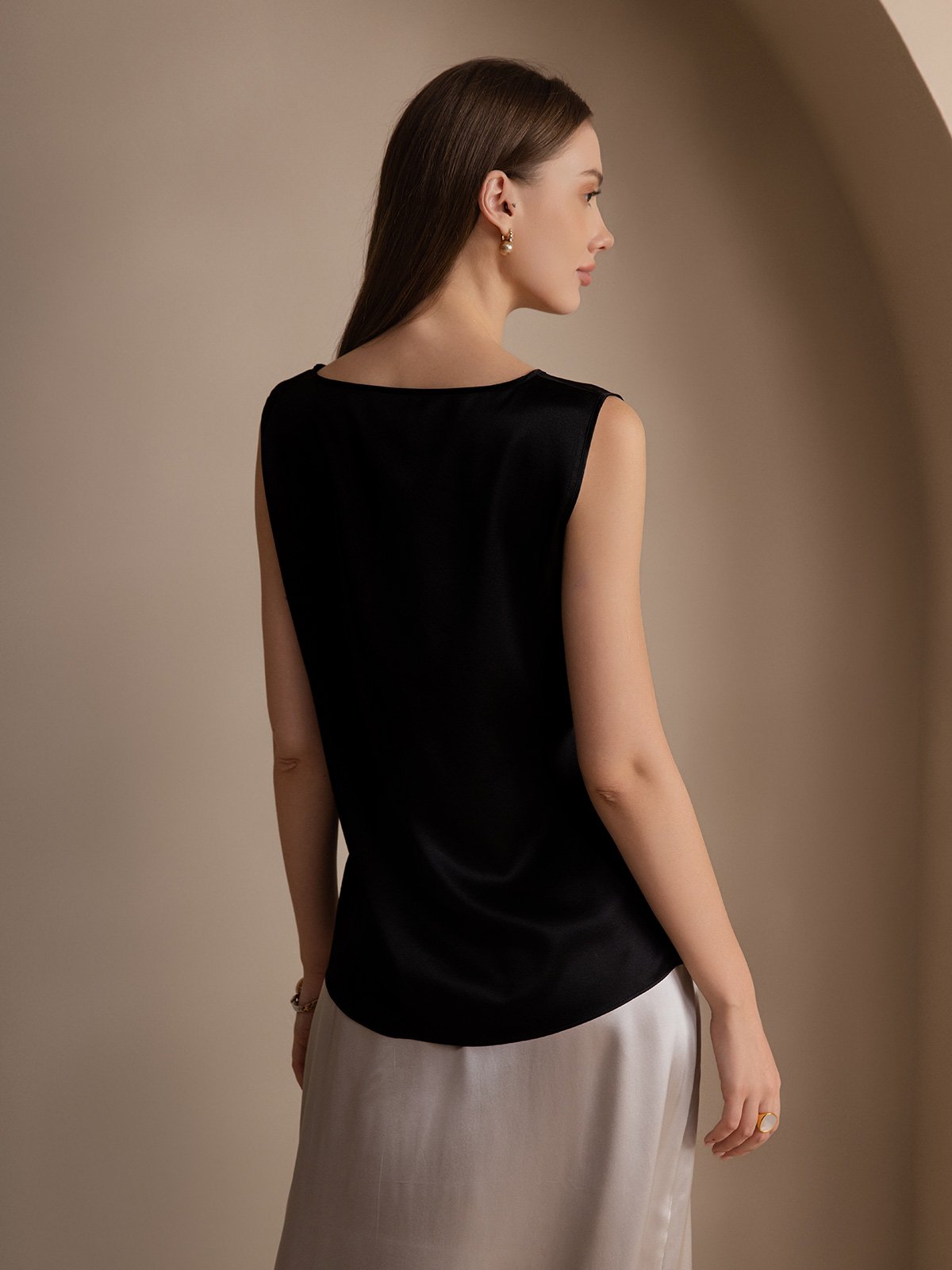 [Black] SilkSilky-AU 19Momme Silk Round Neck Camisole 002