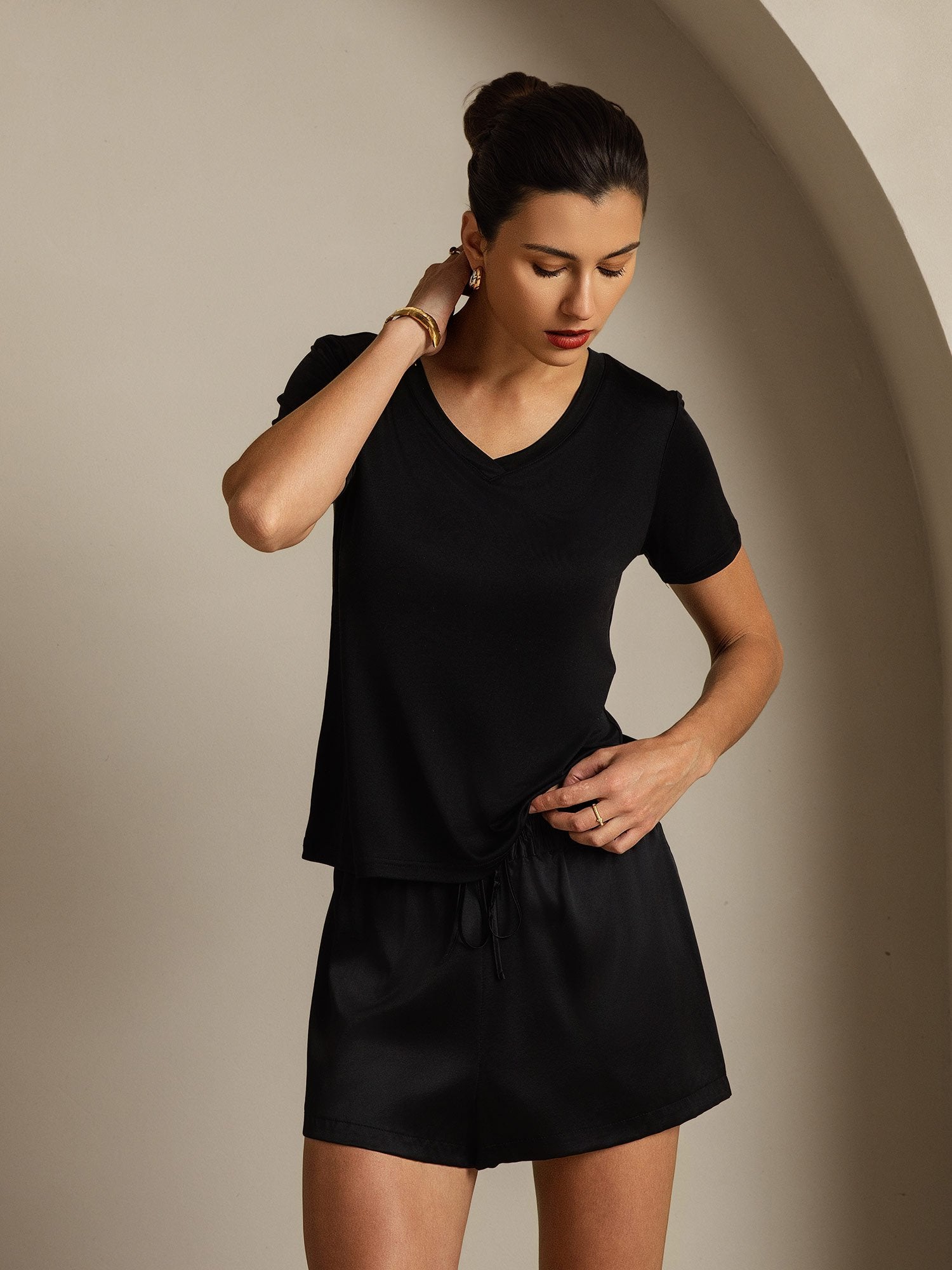 [Black] SilkSilky-AU Pure Silk V Neck Women's T-Shirt 005