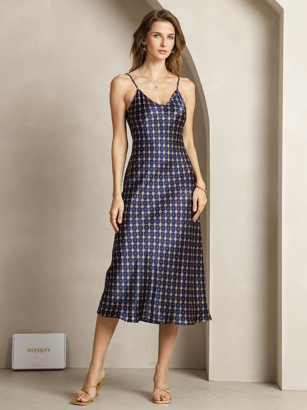 [NavyChain] SilkSilky-AU 19Momme Silk V Neck Dress 001