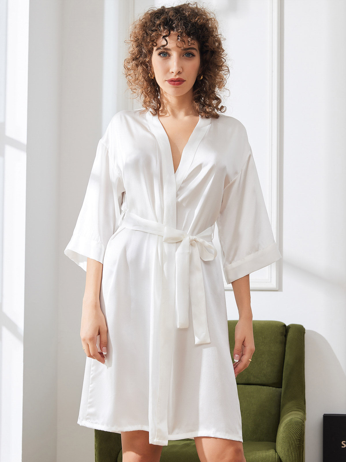 SilkSilky AU Pure Silk Half Sleeve Womens Robe White 005