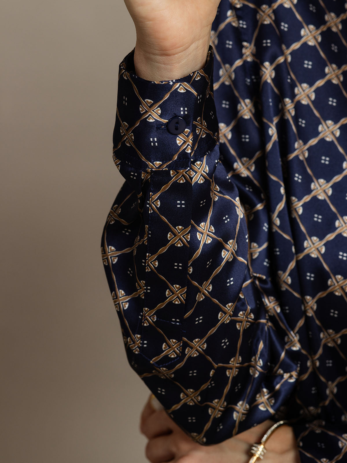 [Navy Chain] SilkSilky-AU Silk Long Sleeve Lapel Collar Women's Shirt 004