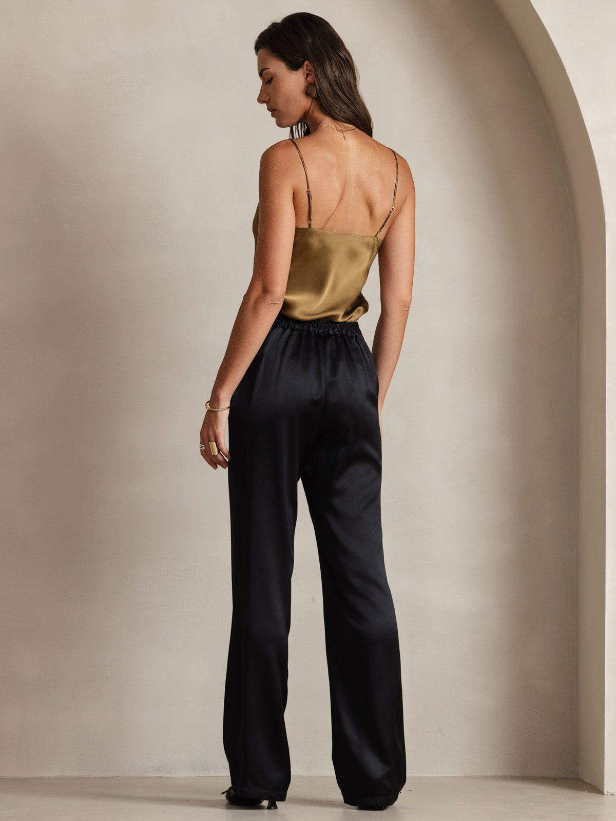 [Coffee] SilkSilky-AU Pure Silk Sleeveless V Neck Camisole 004