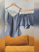 SilkSilky-AU Sleeveless V Neck Camisole Set video 001