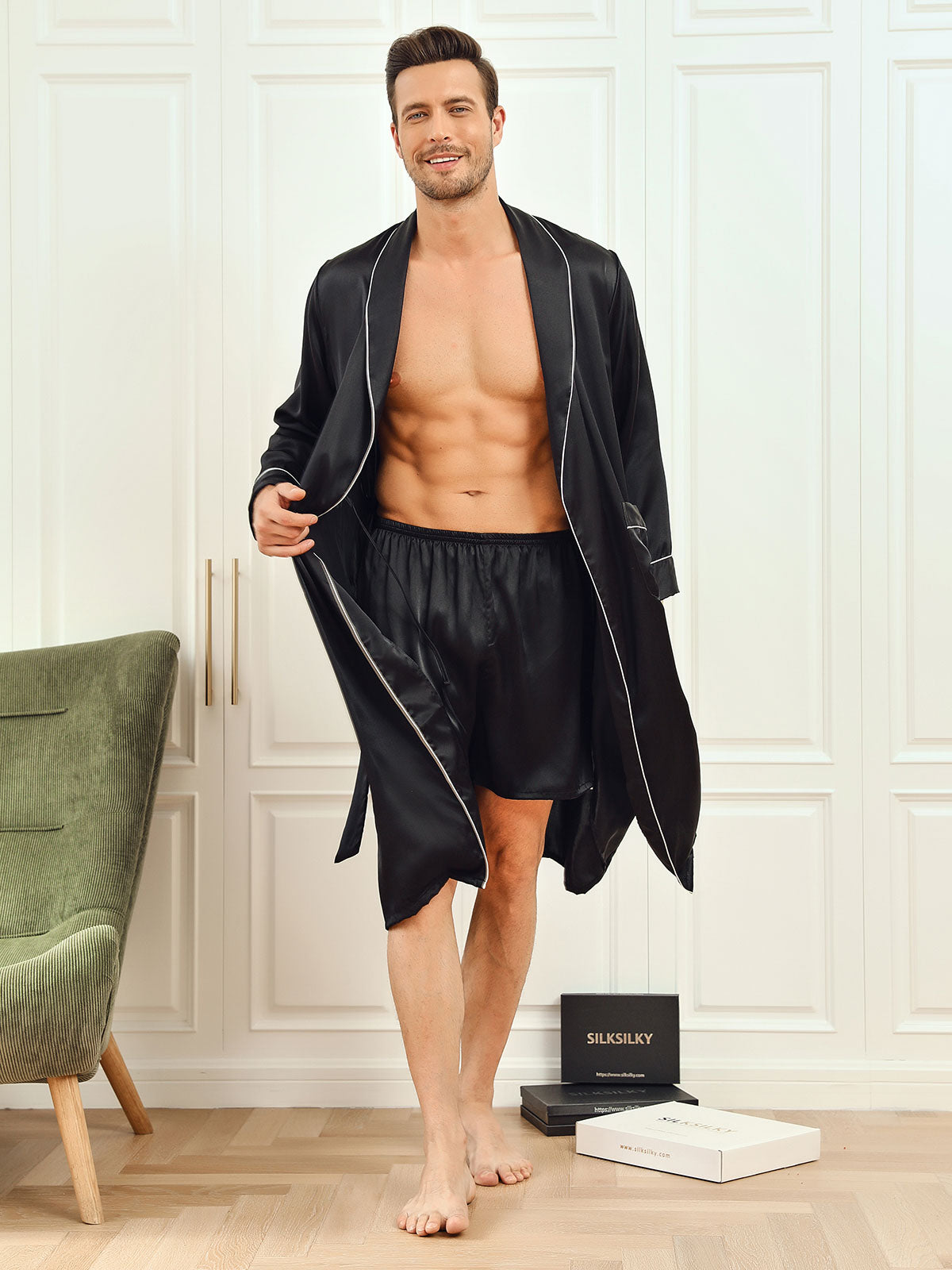 SilkSilky AU Pure Silk Long Sleeve Mens Robe Black 004