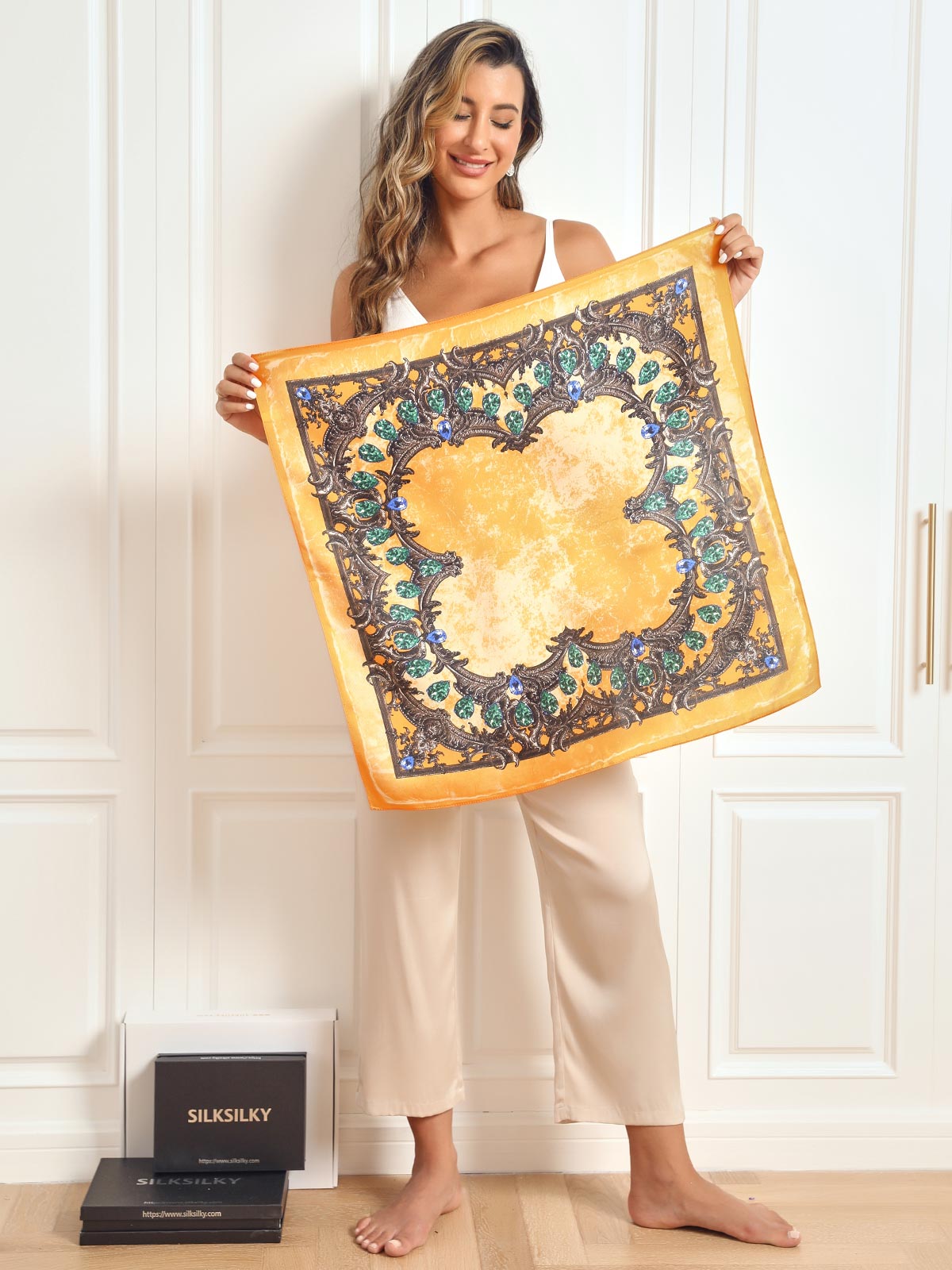 Pure Silk Floral Pattern Square Scarf 68x68cm/26.8
