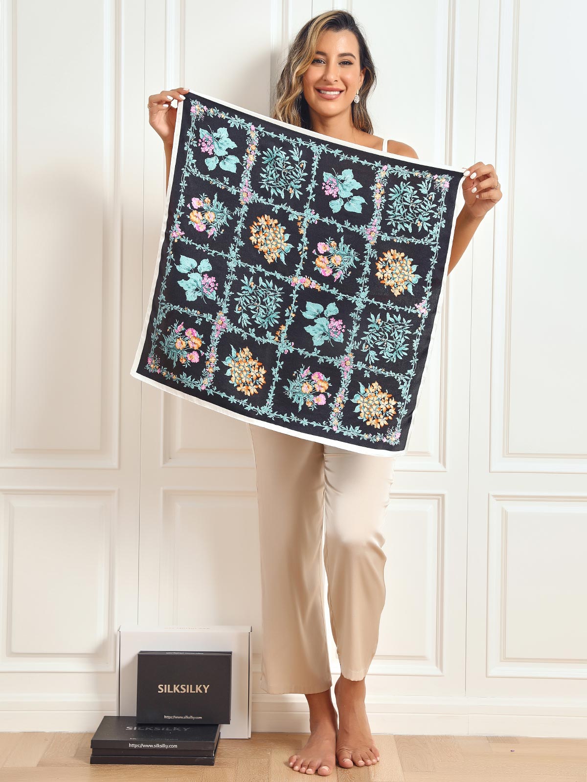 SilkSilky AU Pure Silk Scarf Black 002